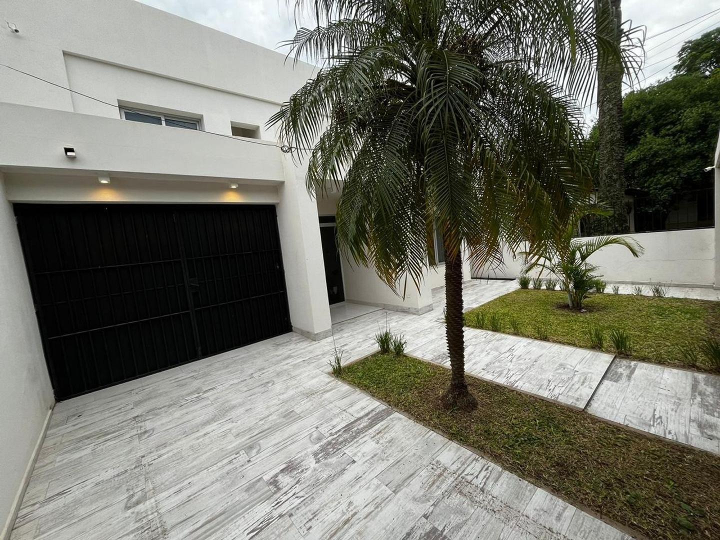 Lisandro De La Torre 334