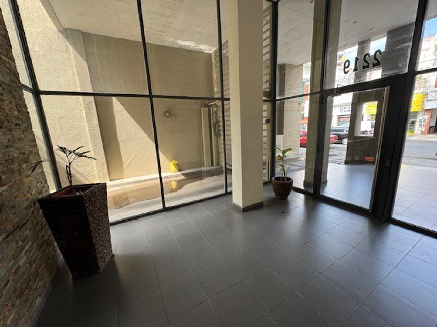 San Lorenzo 2119 , Piso 8