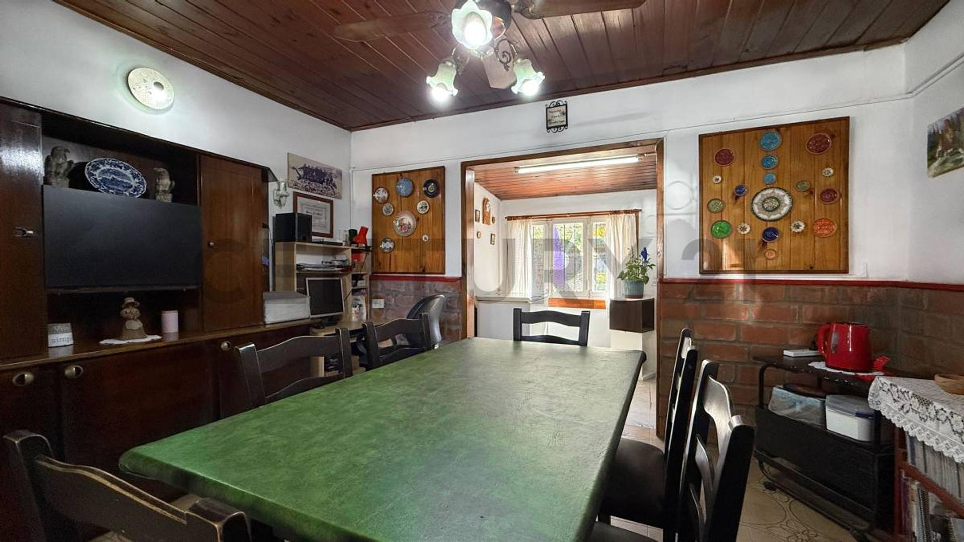 Casa 4 ambientes con 1 baño