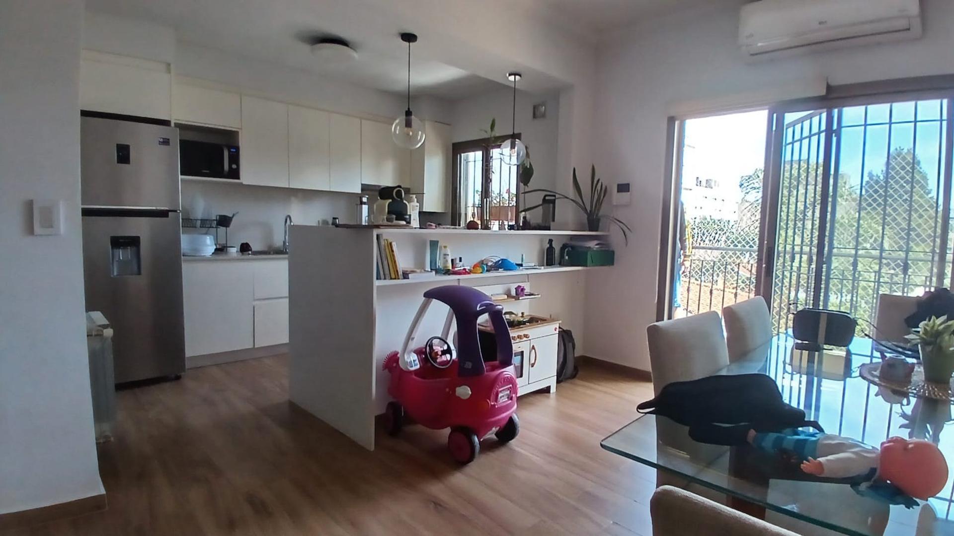 Departamento 3 ambientes con 2 baños