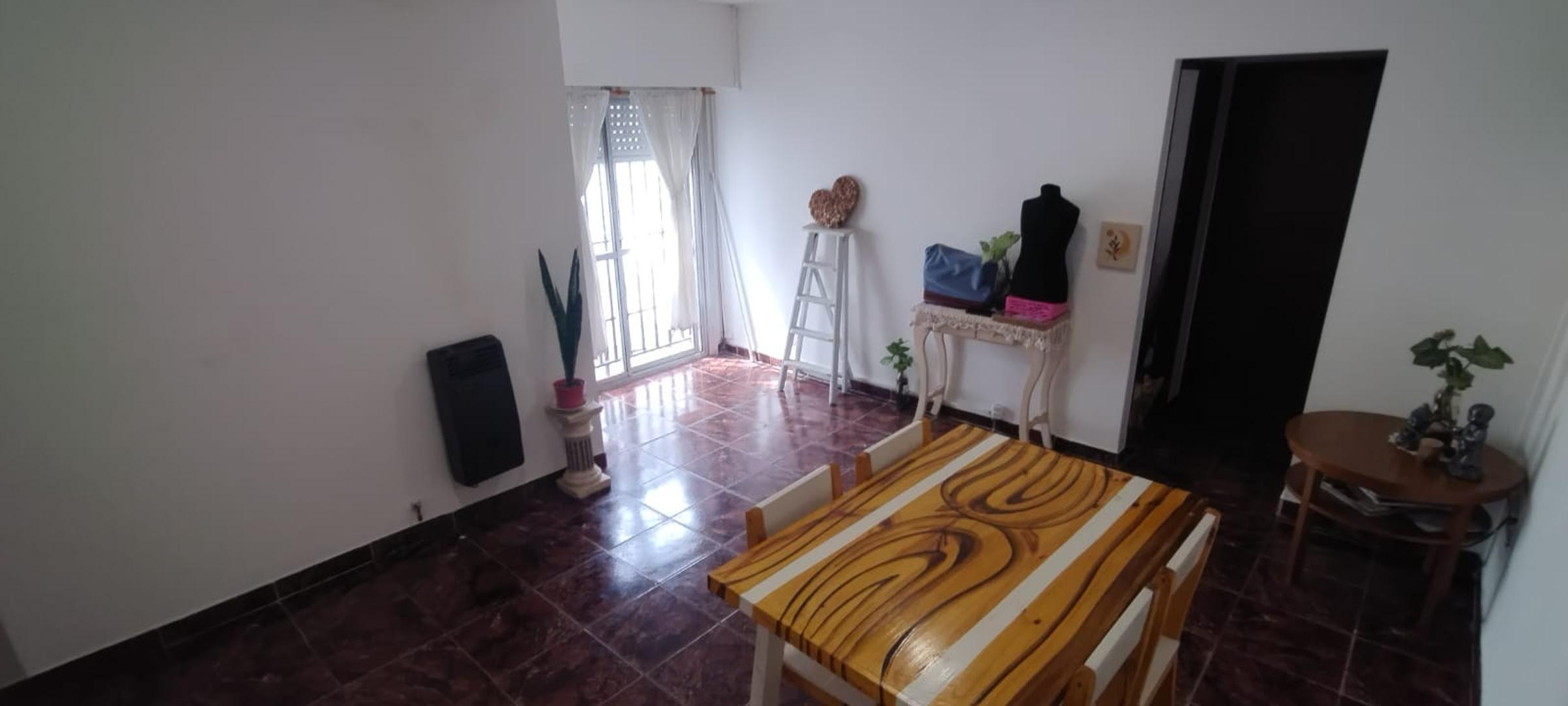 Caseros 3173 , Piso 1