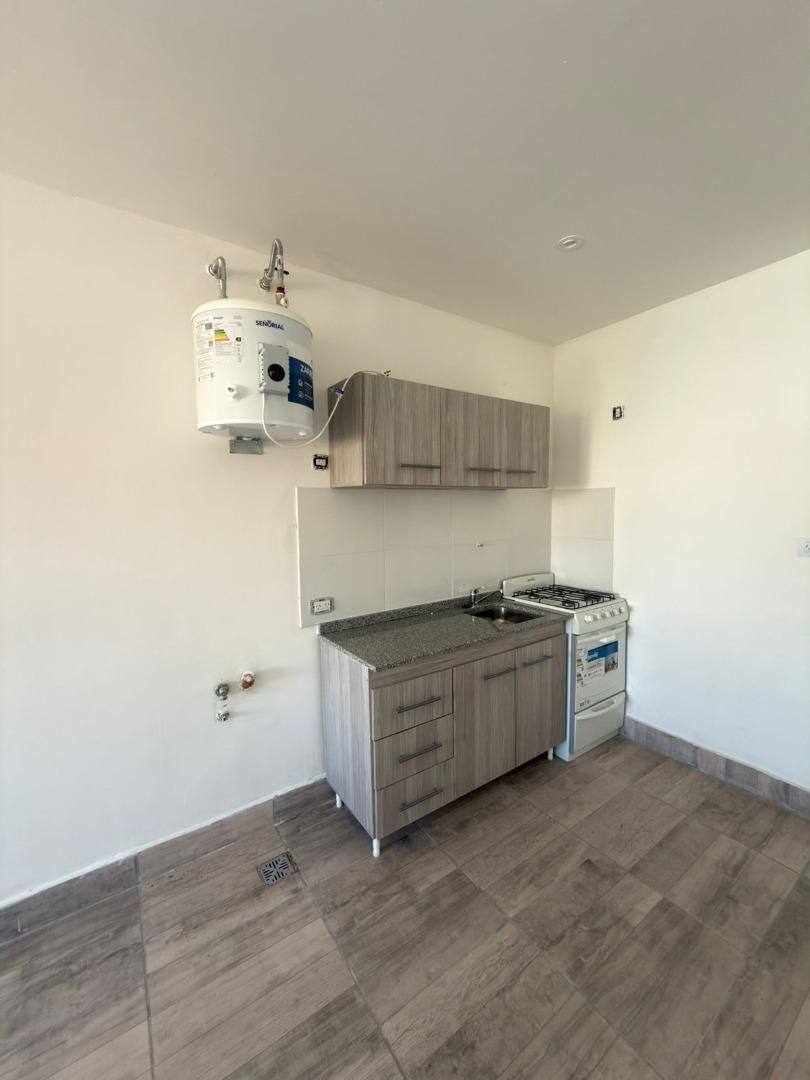 Moreno 4400, Piso 1