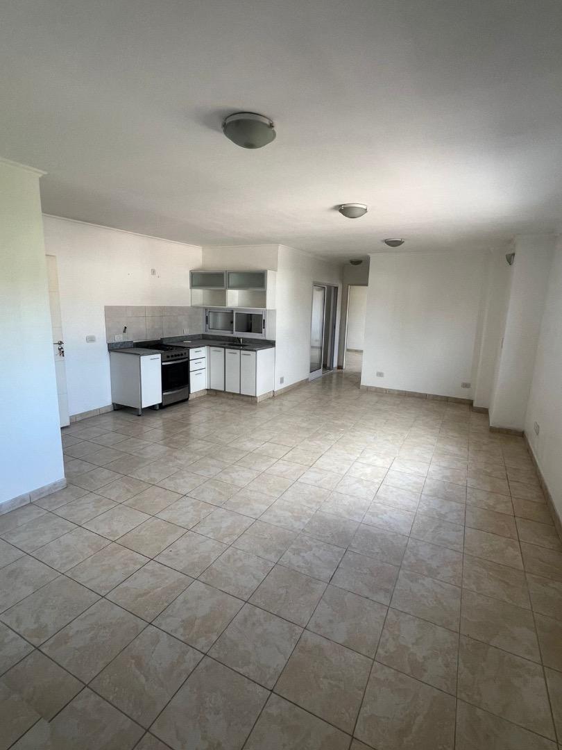 Amplio departamento 2 ambientes en alquiler en S. A.de Padua