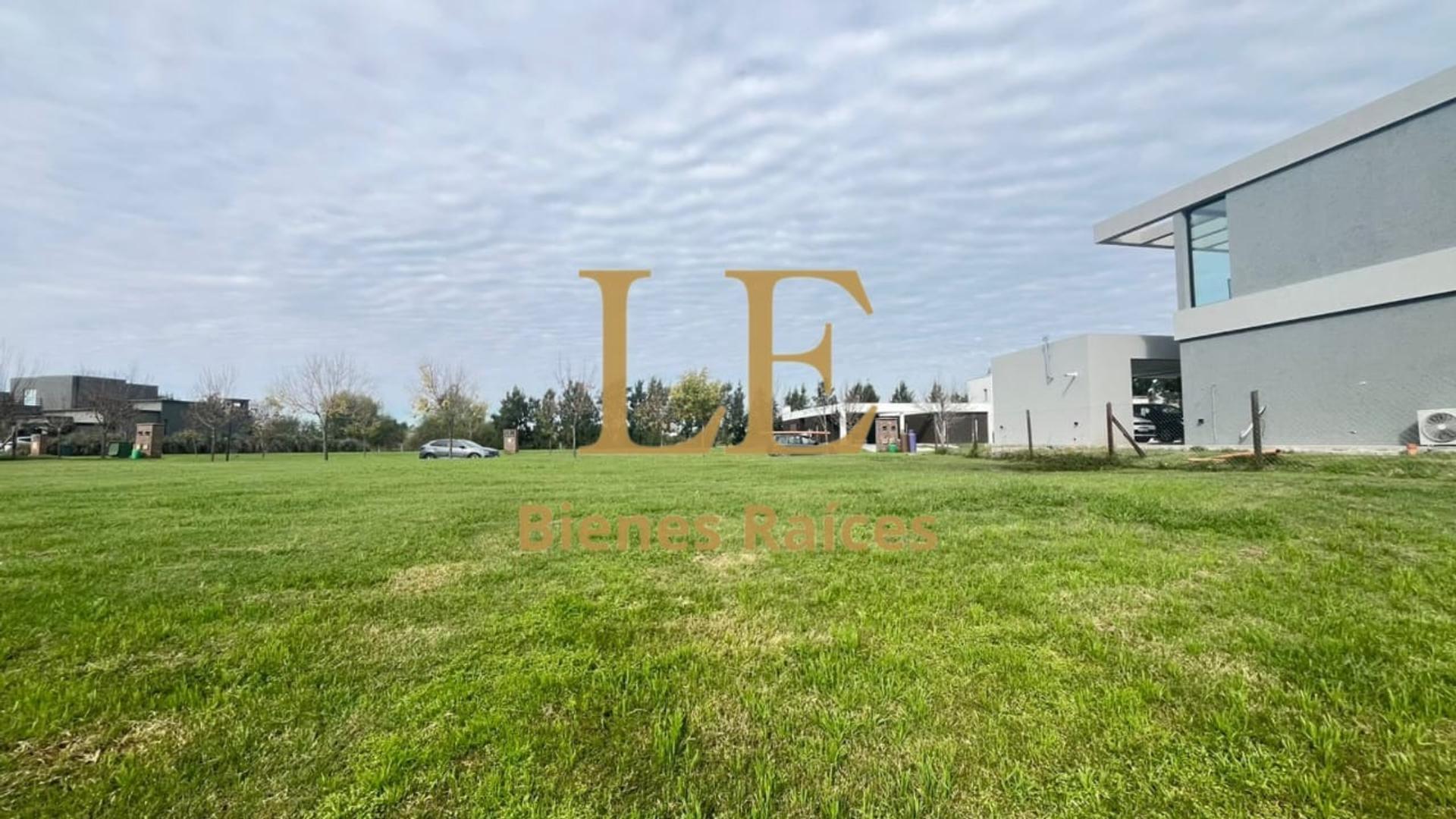 Terreno en Venta de 853,0 m2