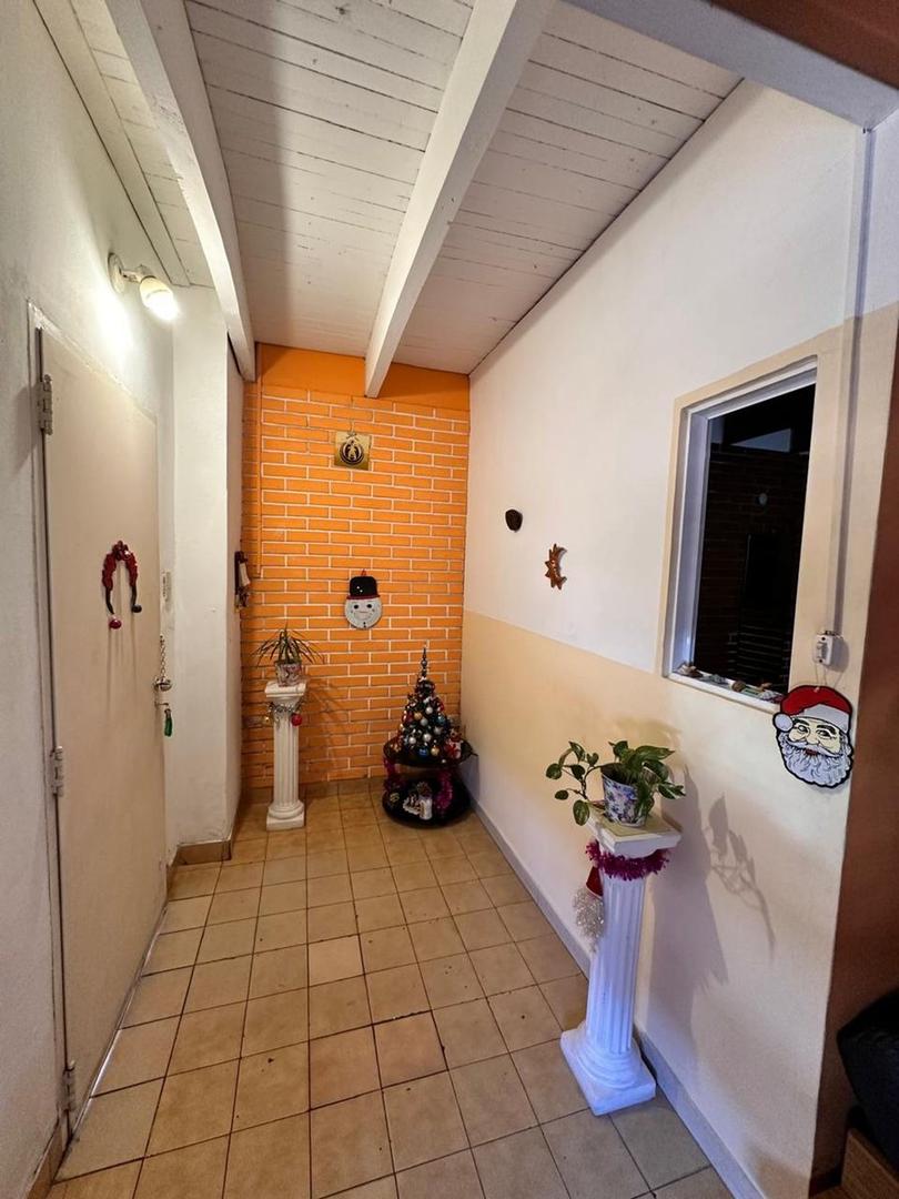 Depto Tipo Casa en Venta de 5 ambientes