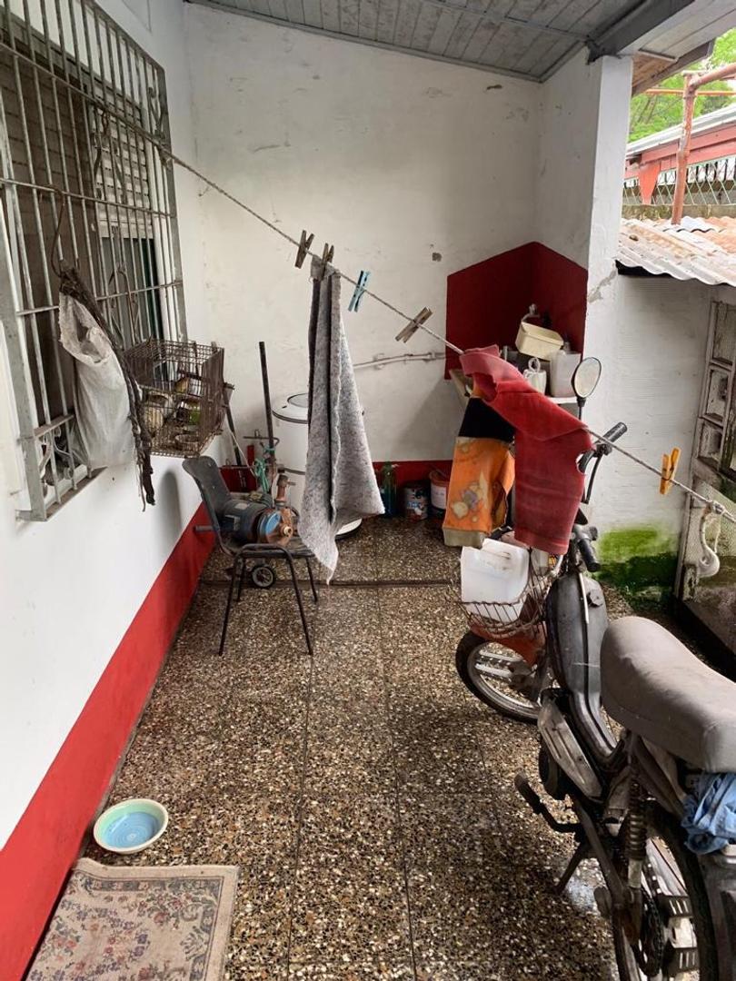 Casa en Venta con 5 cocheras