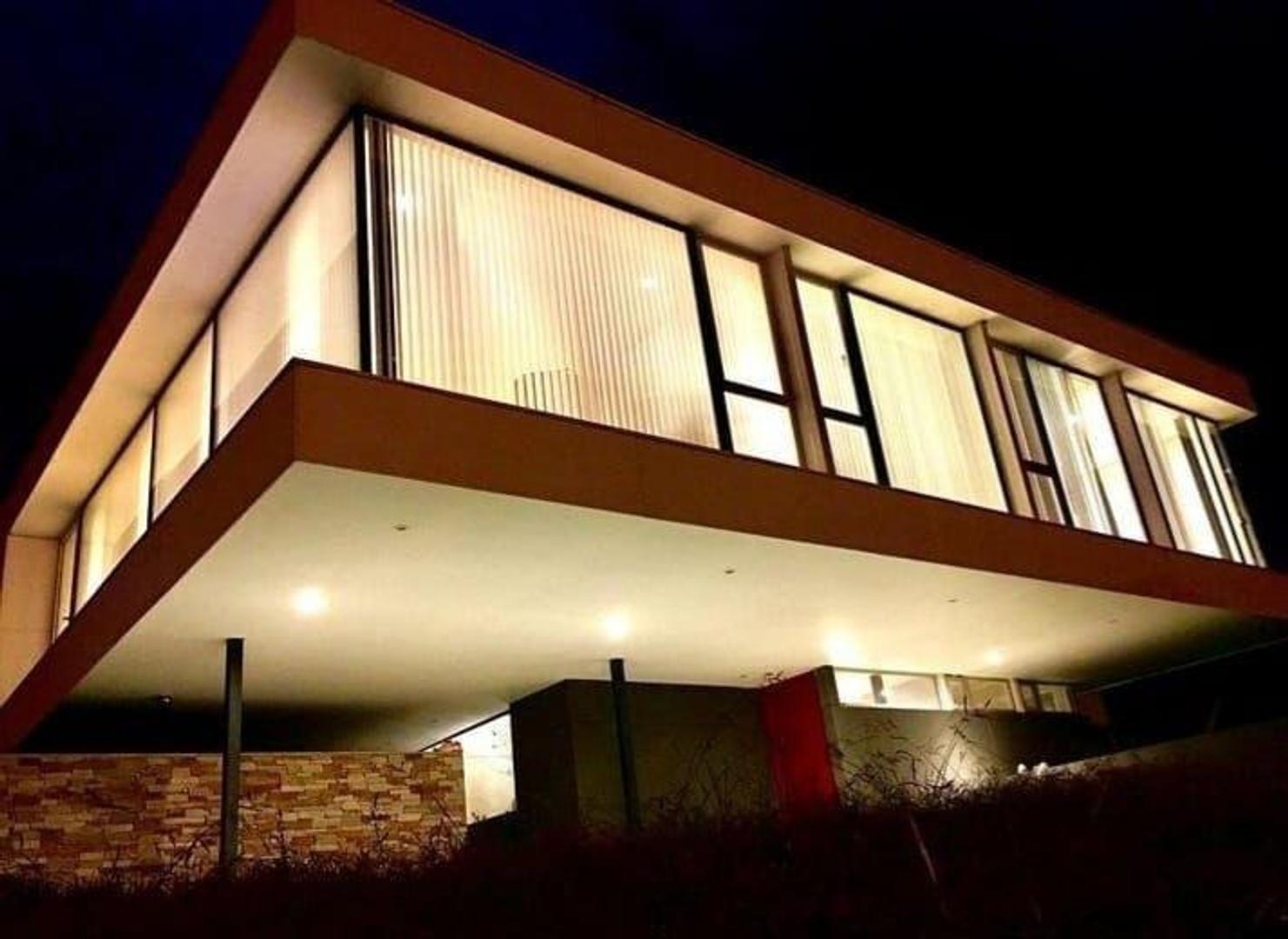 Hermosa casa 5 ambientes en Barrancas de San benito