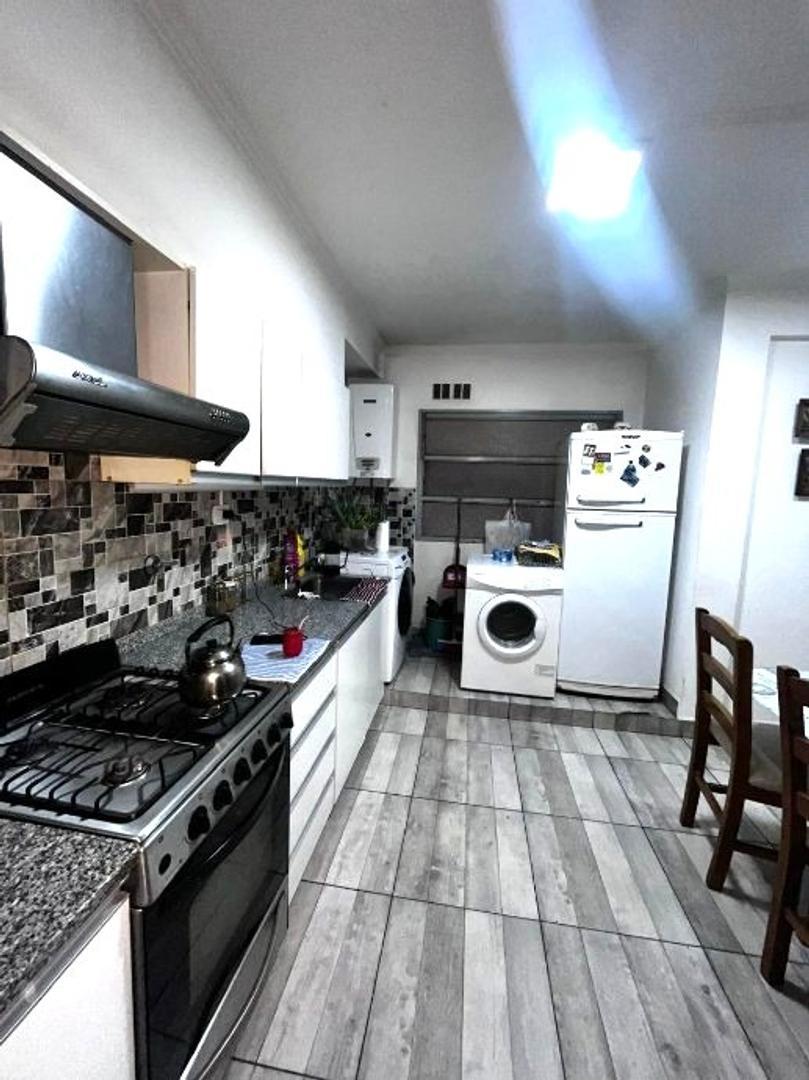 Avenida Mitre 5662 , Piso 1