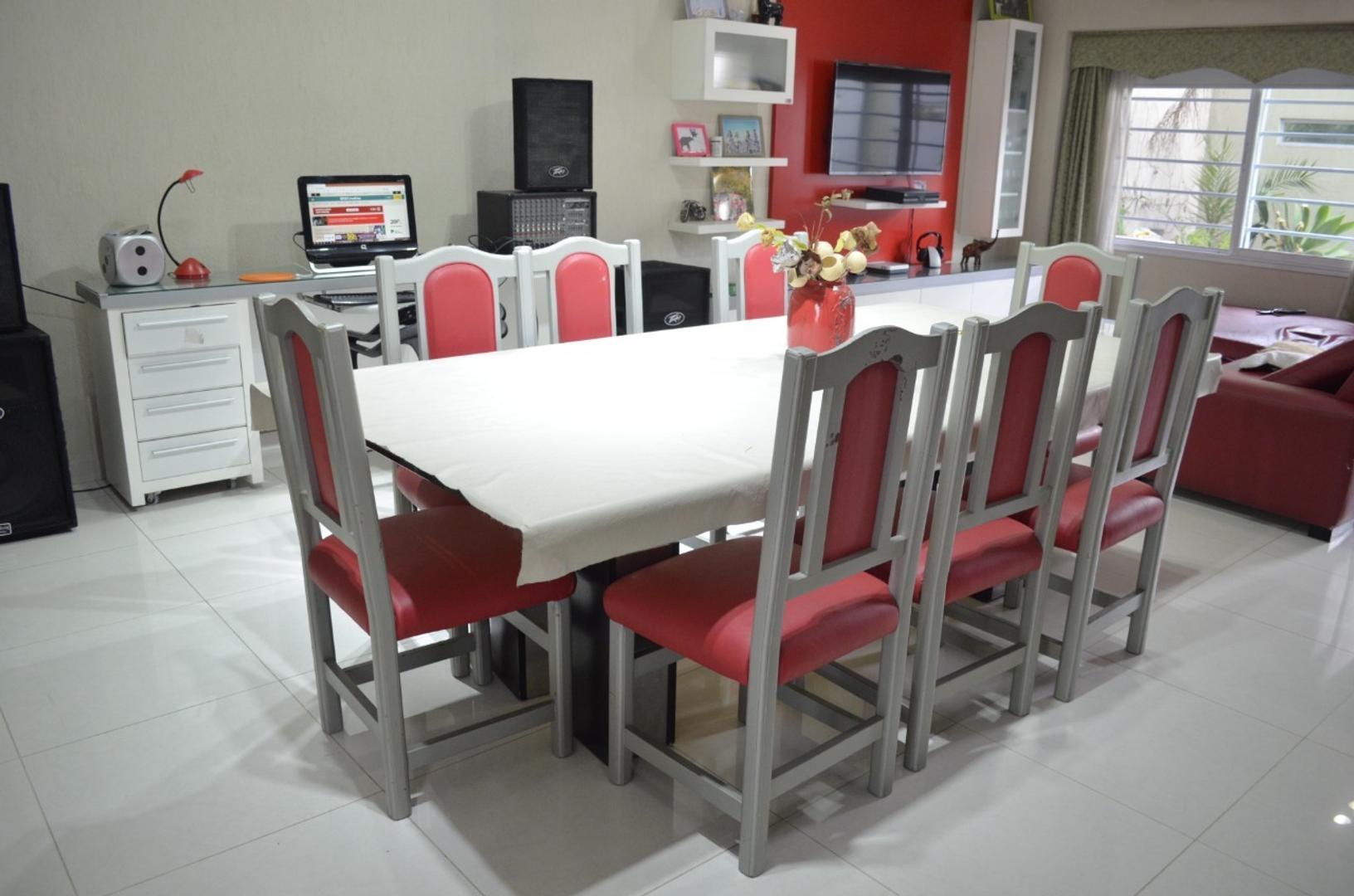 Hermosa casa de categoria 5 amb. Centro de Ituz. Sur