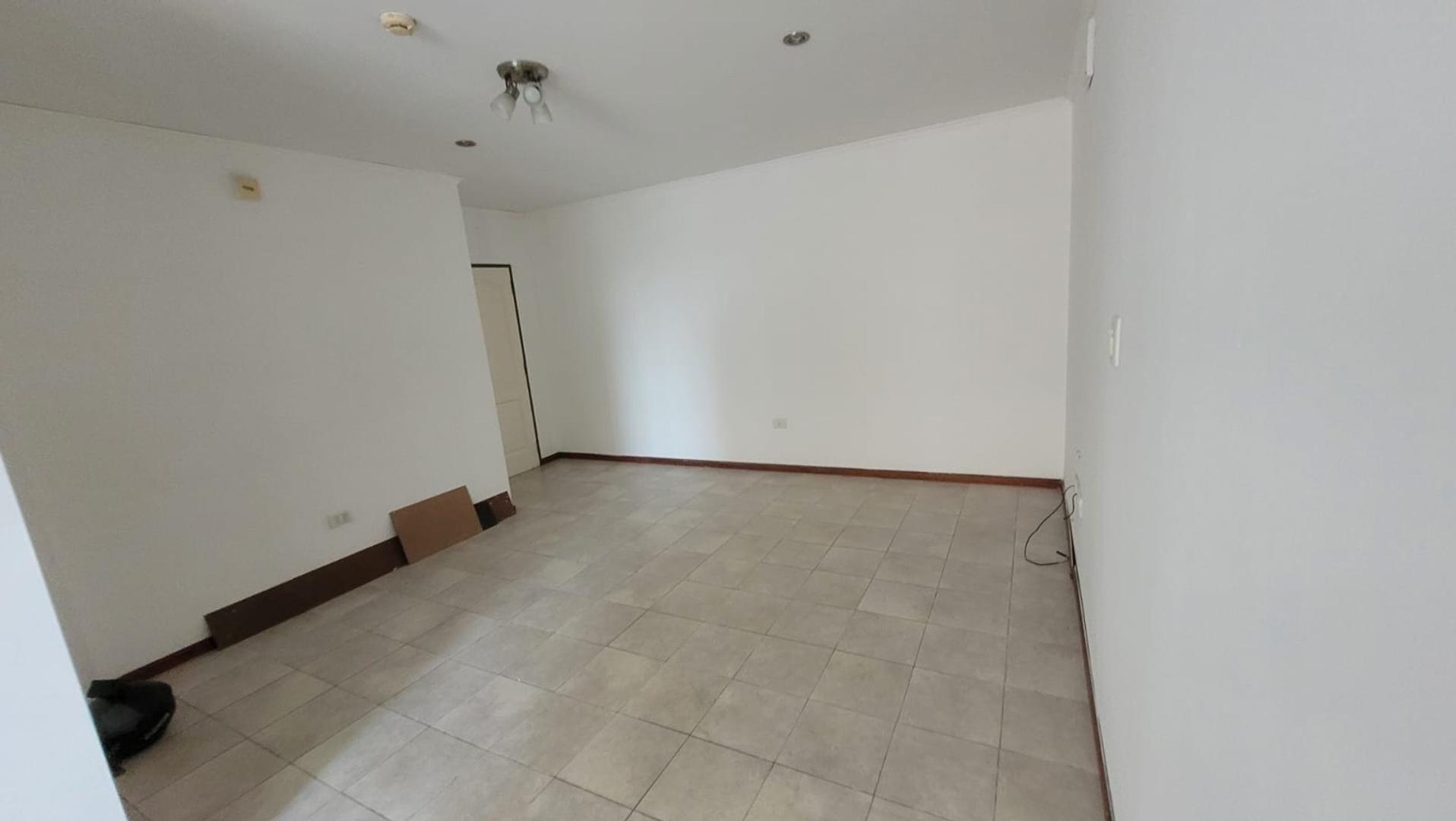 DEPARTAMENTO DE 3 DORMITORIOS Y COCHERA