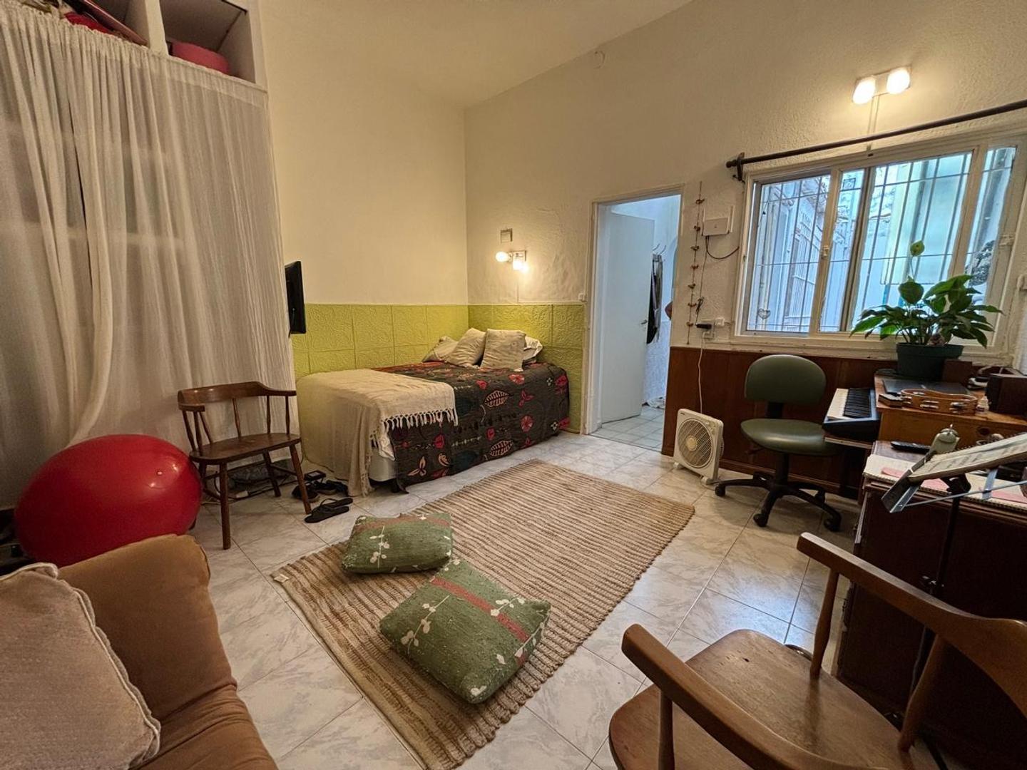 Depto Tipo Casa 2 ambientes con 1 baño