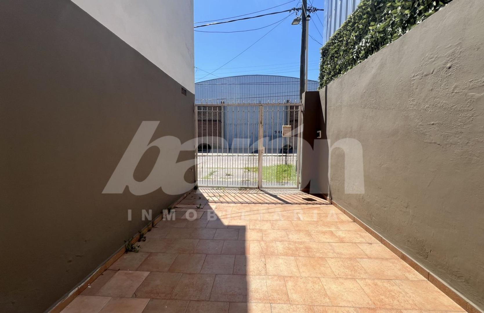 Depto Tipo Casa en Alquiler de 2 dormitorios