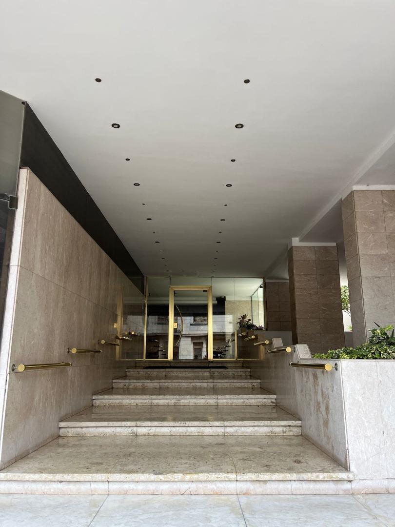 Departamento con cochera en venta