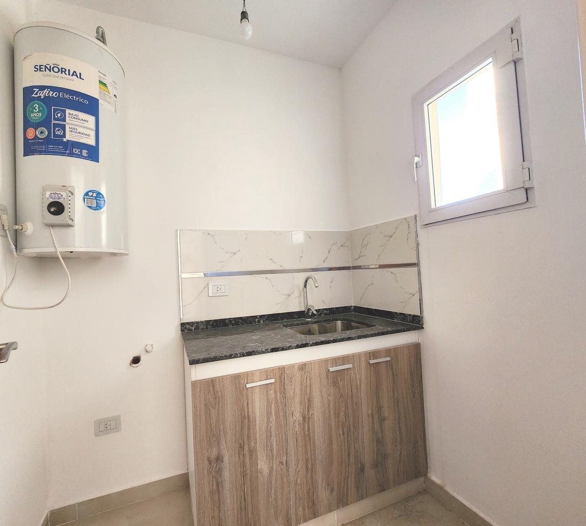 DEPARTAMENTO DE DOS AMBIENTES  CON BALCON AL CONTRAFRENTE