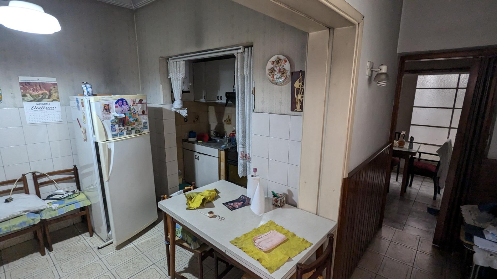 Casa en Alquiler en Banfield, $ 350.000