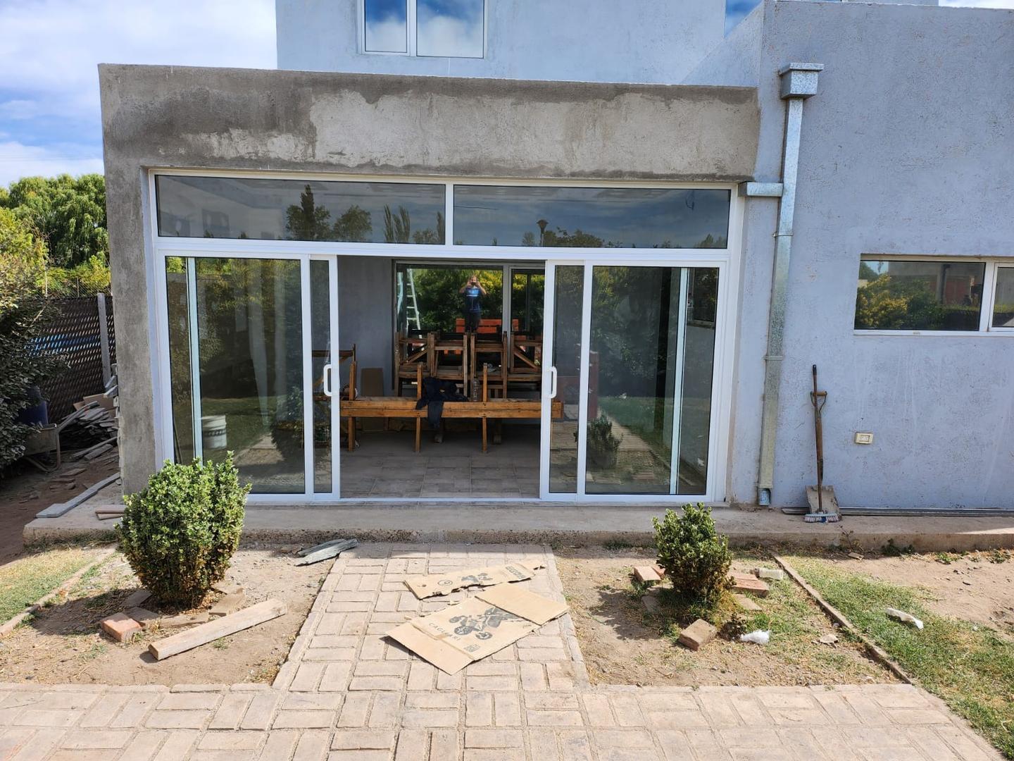 Casa 5 ambientes con 3 baños