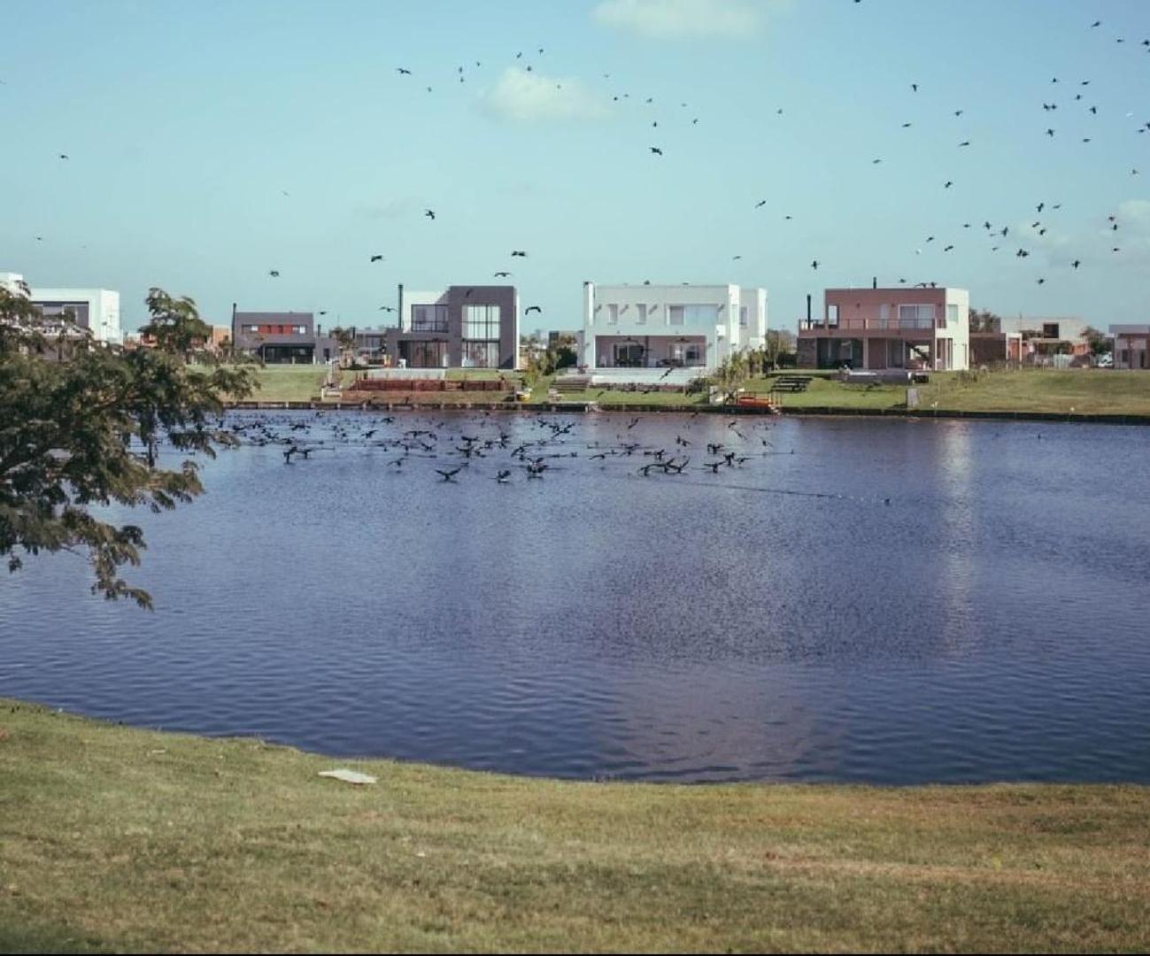 Puertos del Lago, Lote en Venta. Barrio Ceibos.