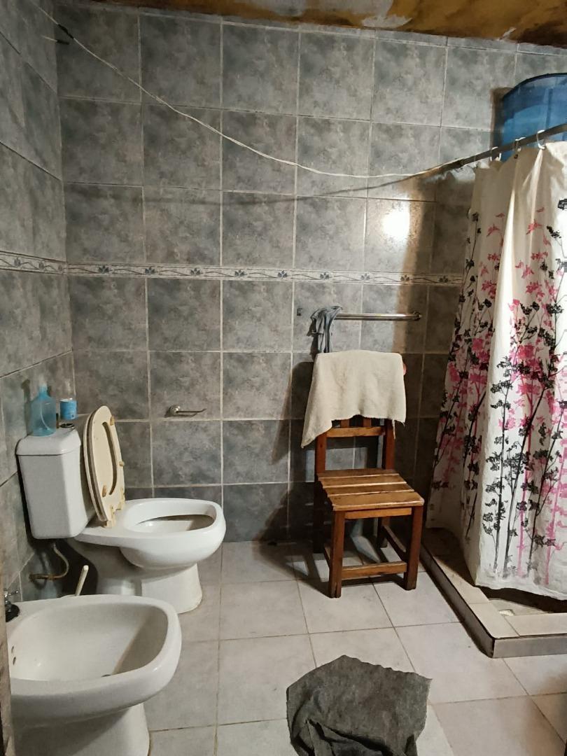 Casa 5 ambientes con 1 baño