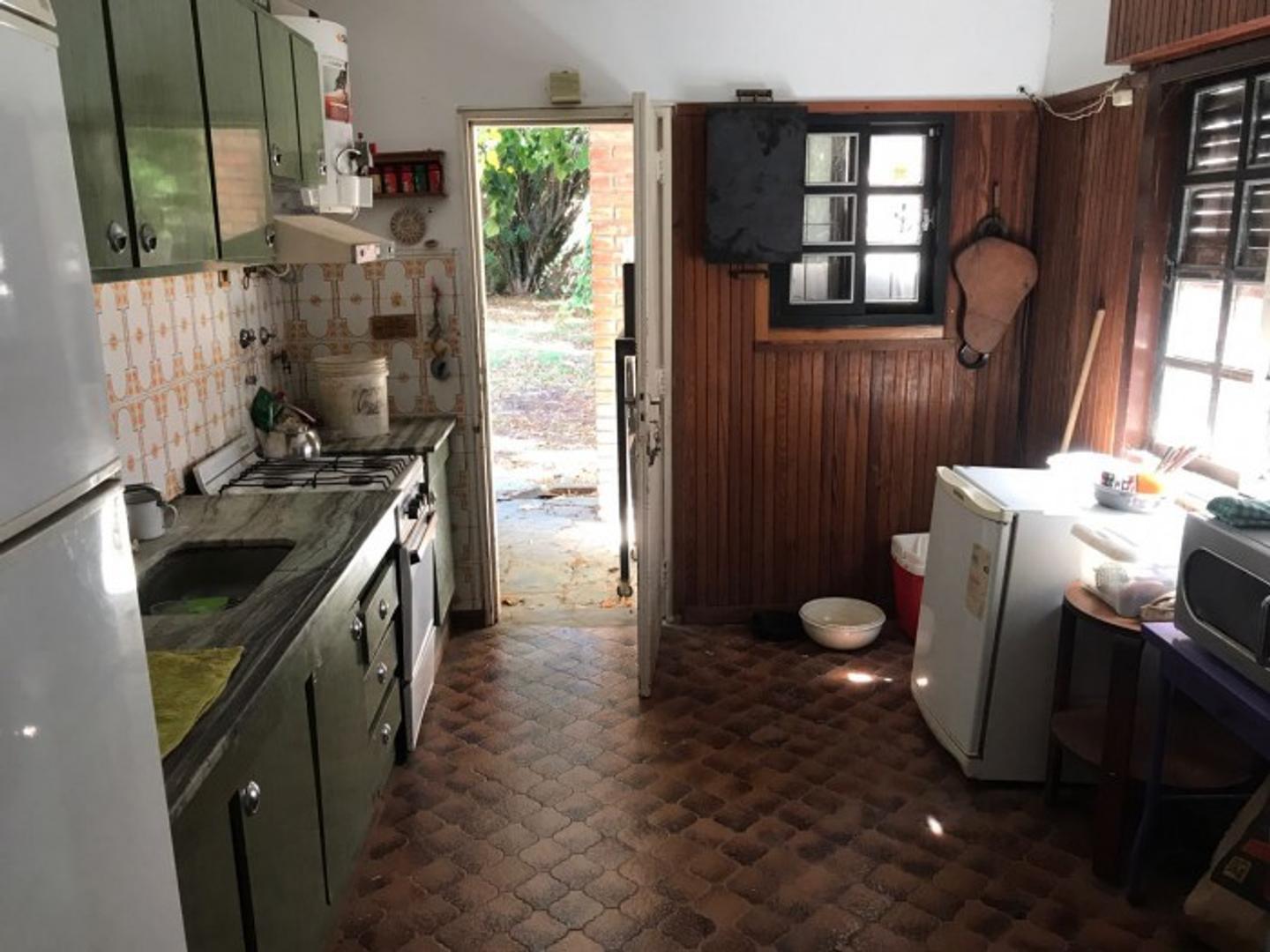 Casa 3 ambientes con 1 baño