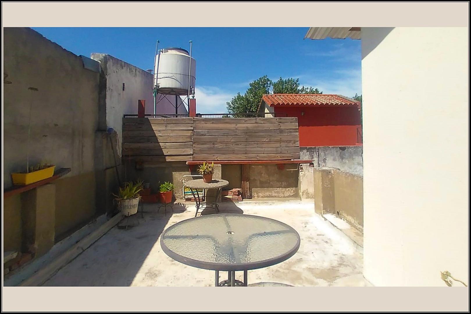 LAPRIDA 4000 CASA INTERNA 3 DORMITORIOS Y PATIO CHICO