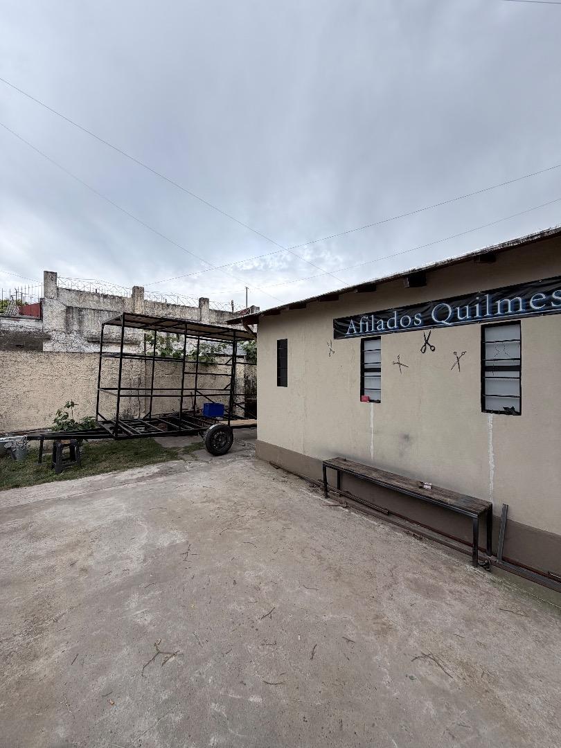 CASA CON DOS LOCALES