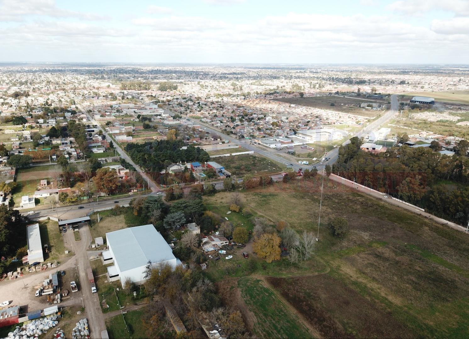 EXCELENTE FRACCIÓN DE 10.000 EN EL POLO INDUSTRIAL DE MERLO