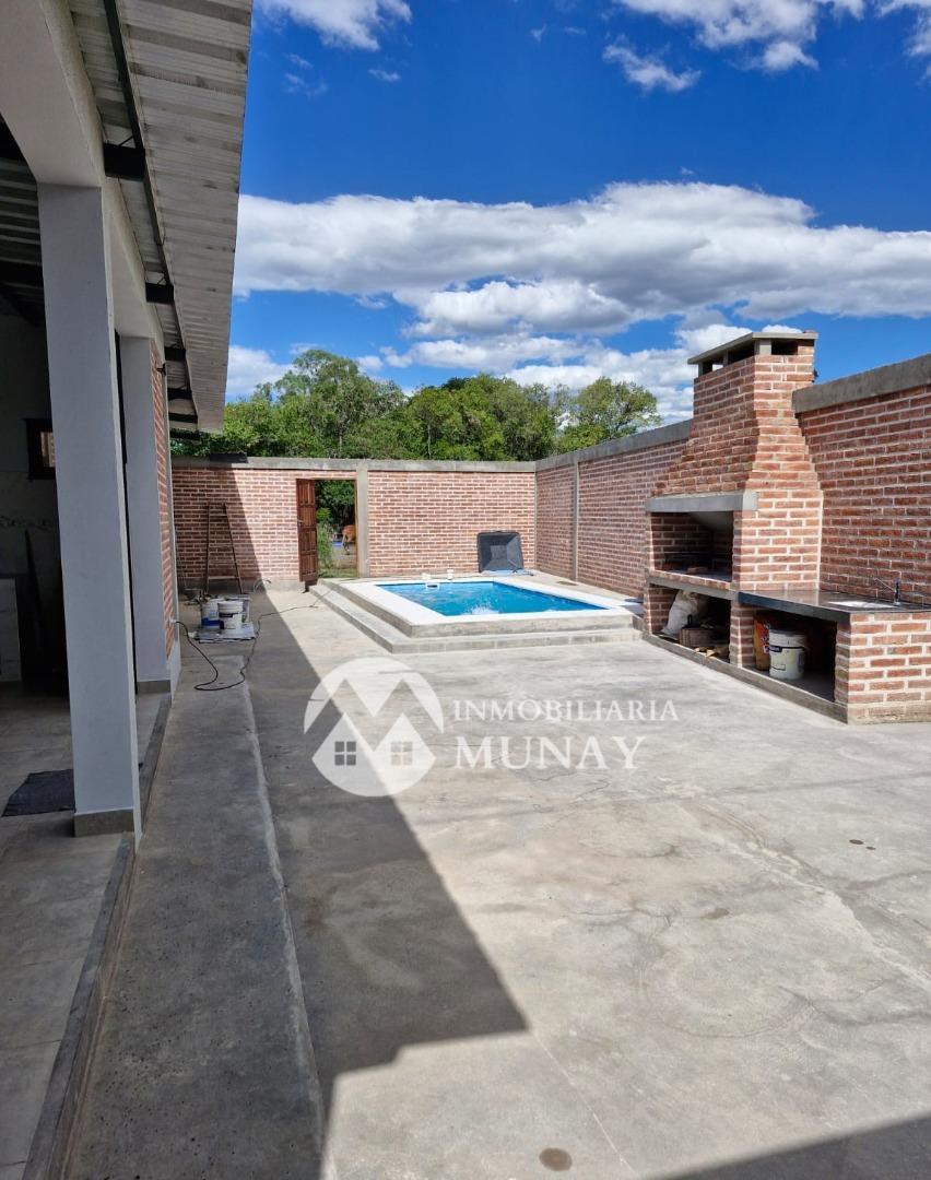 Casa en Venta con 2 cocheras