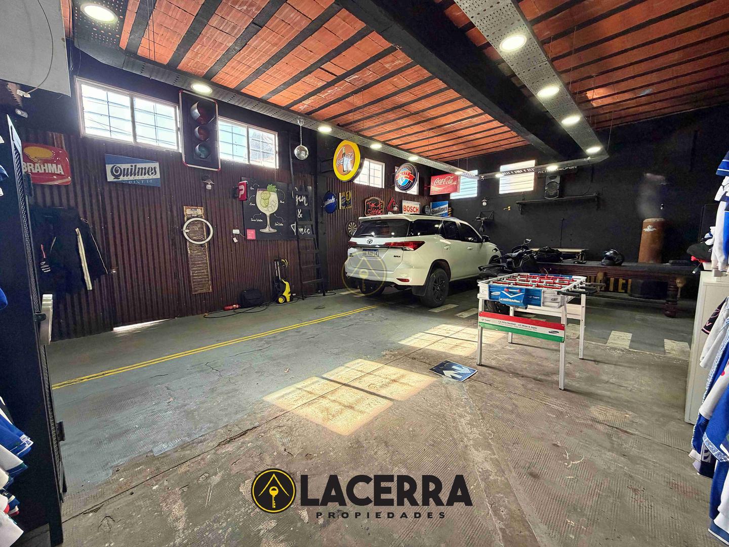 Venta Casa 3 Amb mas Galpon - Rivadavia al 5500