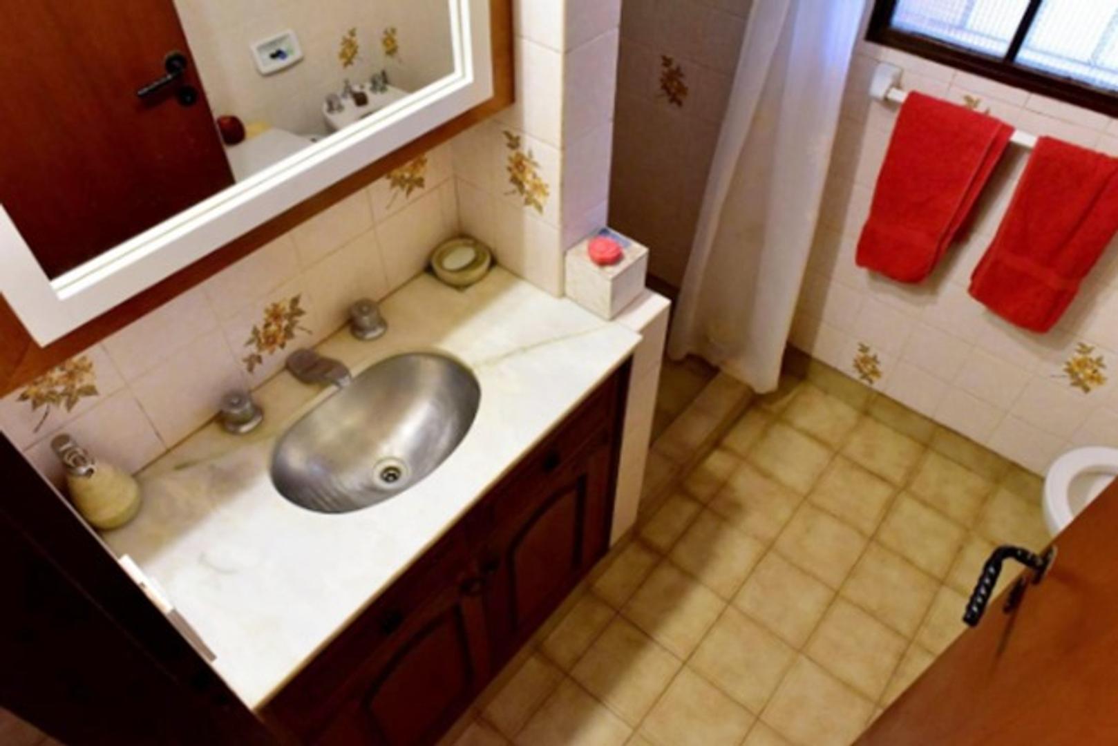 CASA VENTA "BANCO PROVINCIA" MORENO