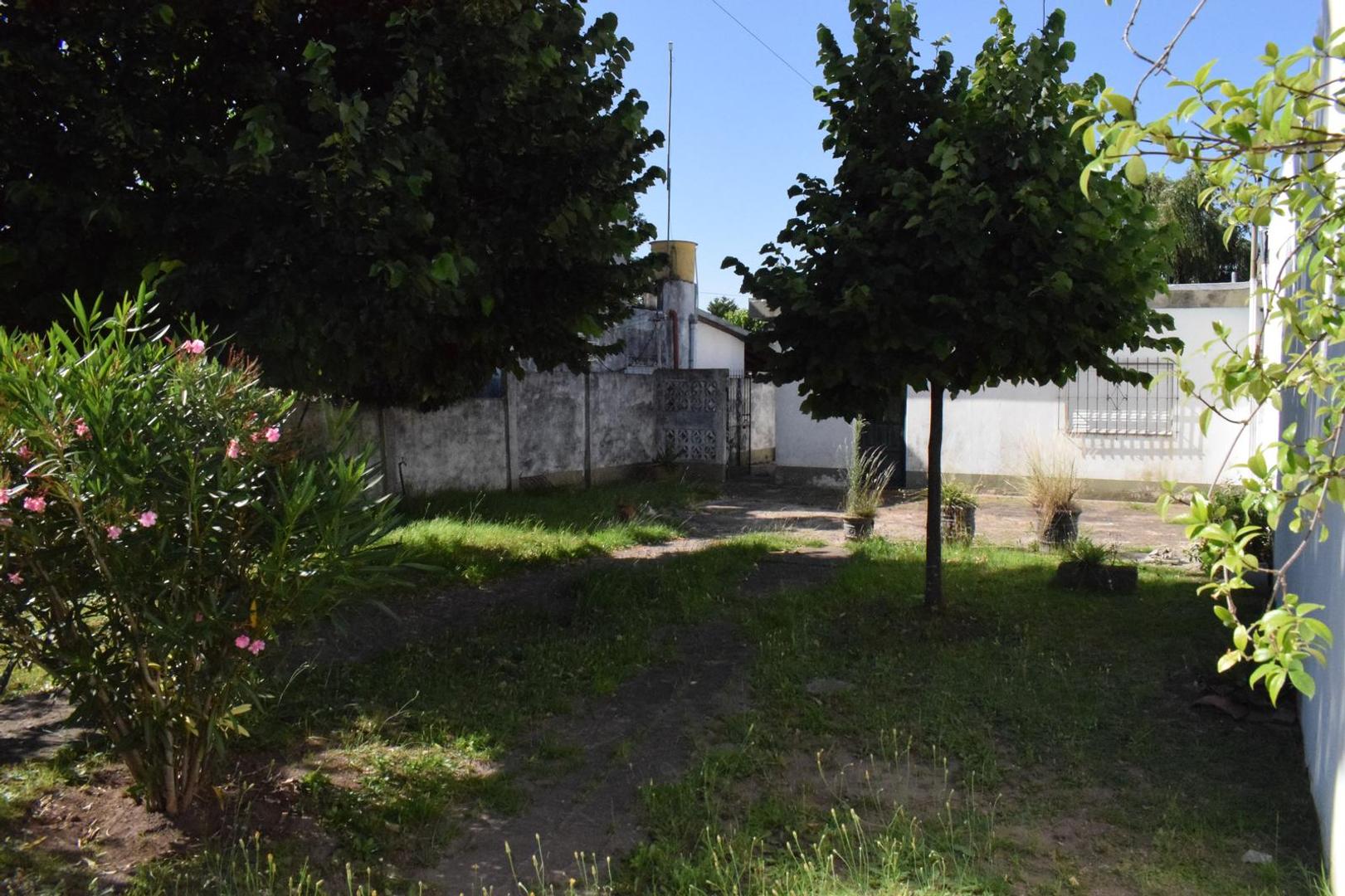 Casa 2 ambientes con 1 baño