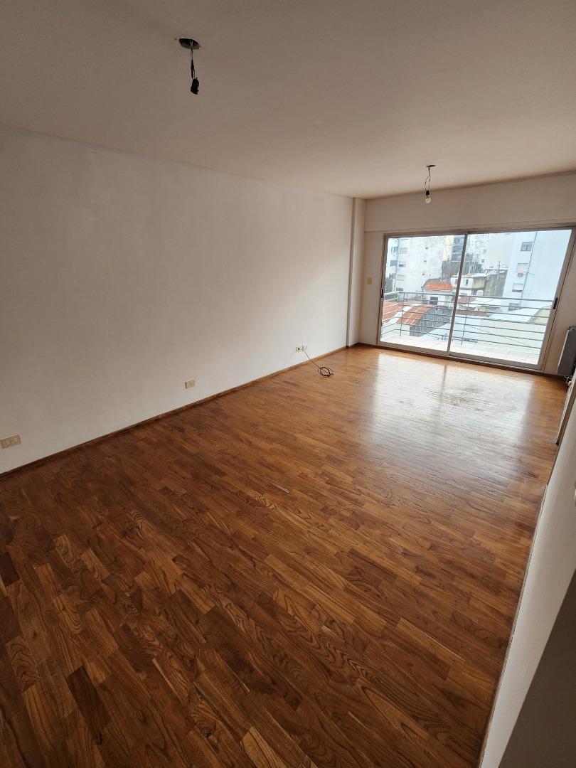 VENTAA 2 AMB COCINA SEPARADA C/COCHERA FIJA