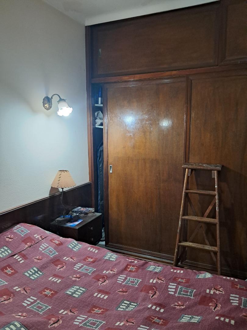 CASA EN ESCALADA 3 AMBIENTES CON FONDO 