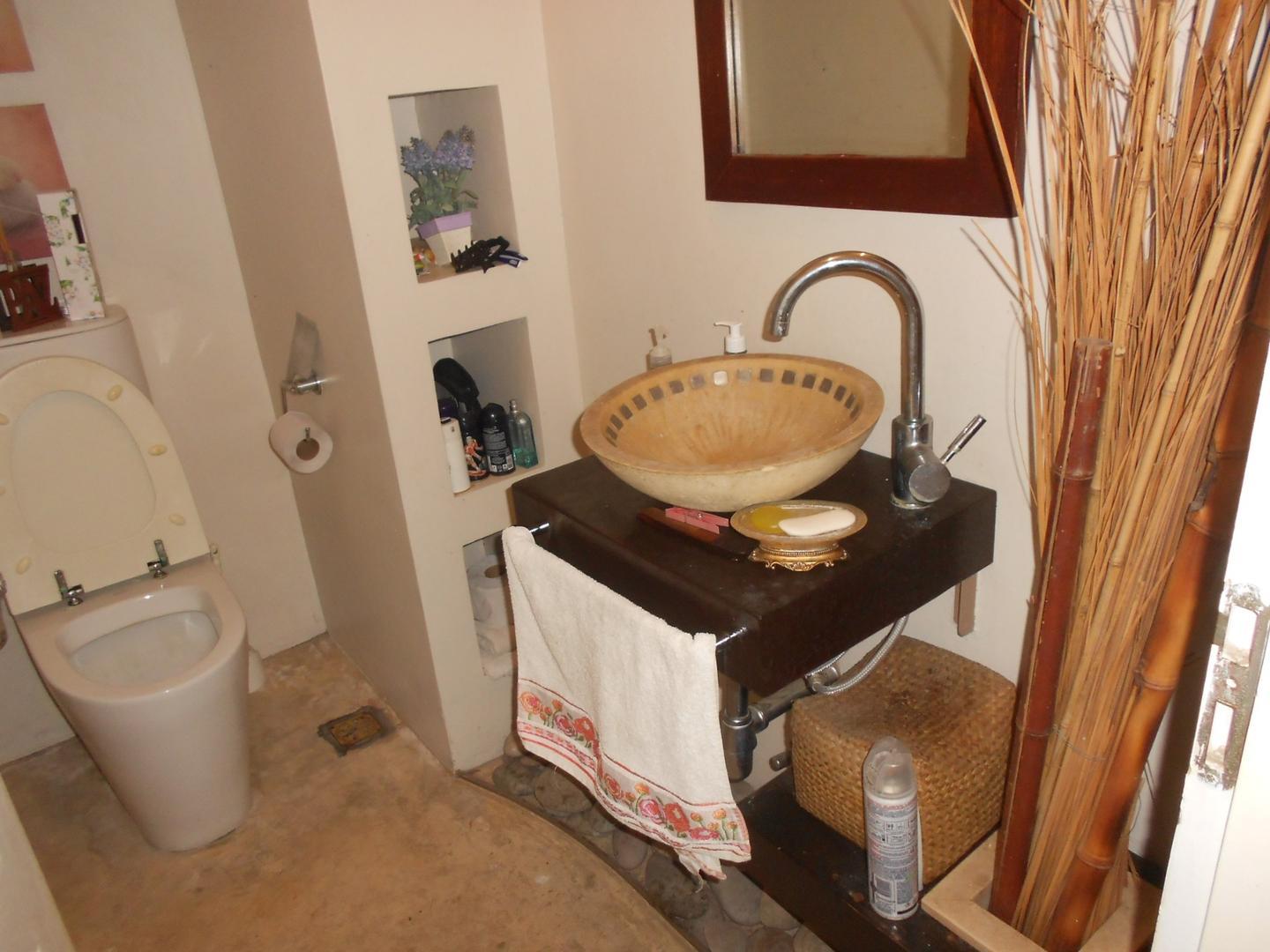 Casa 5 ambientes con 4 baños