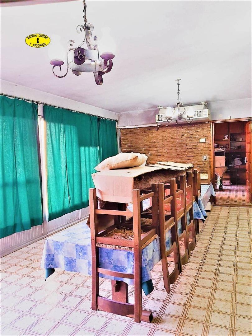Venta Casa Haedo 6 dormitorios 404 m2