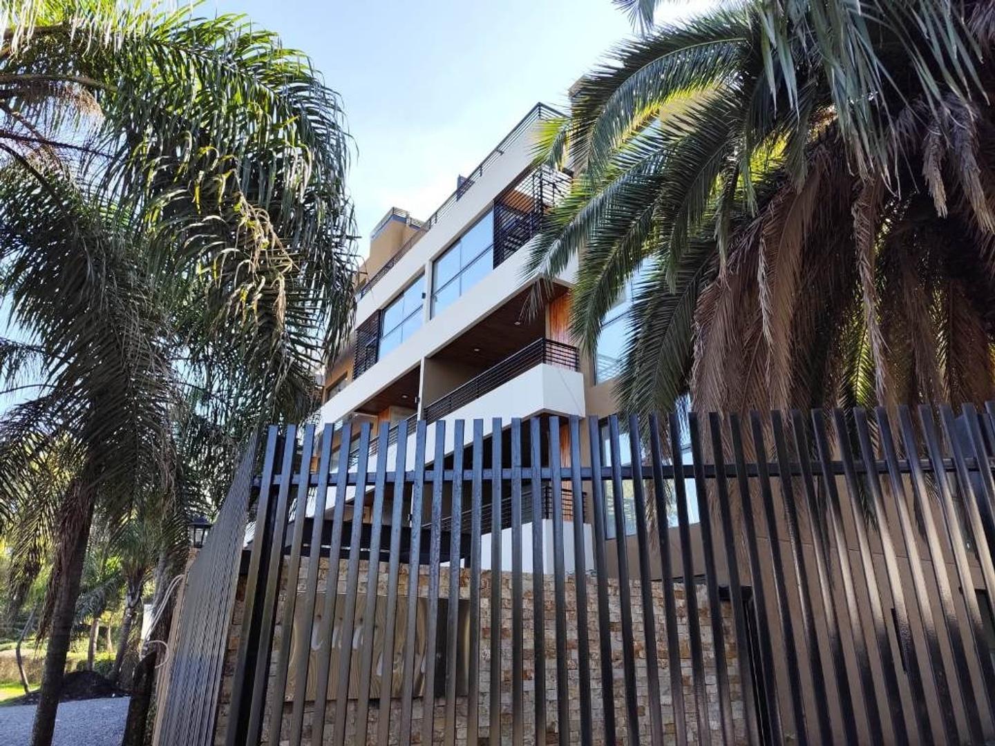 Del Mangrullo 1280 , Piso 3