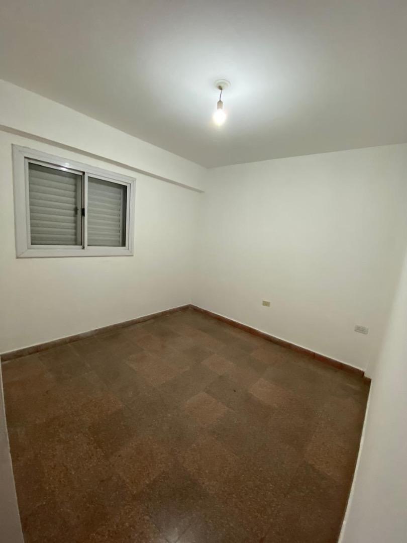 Cipriano Perello 5711