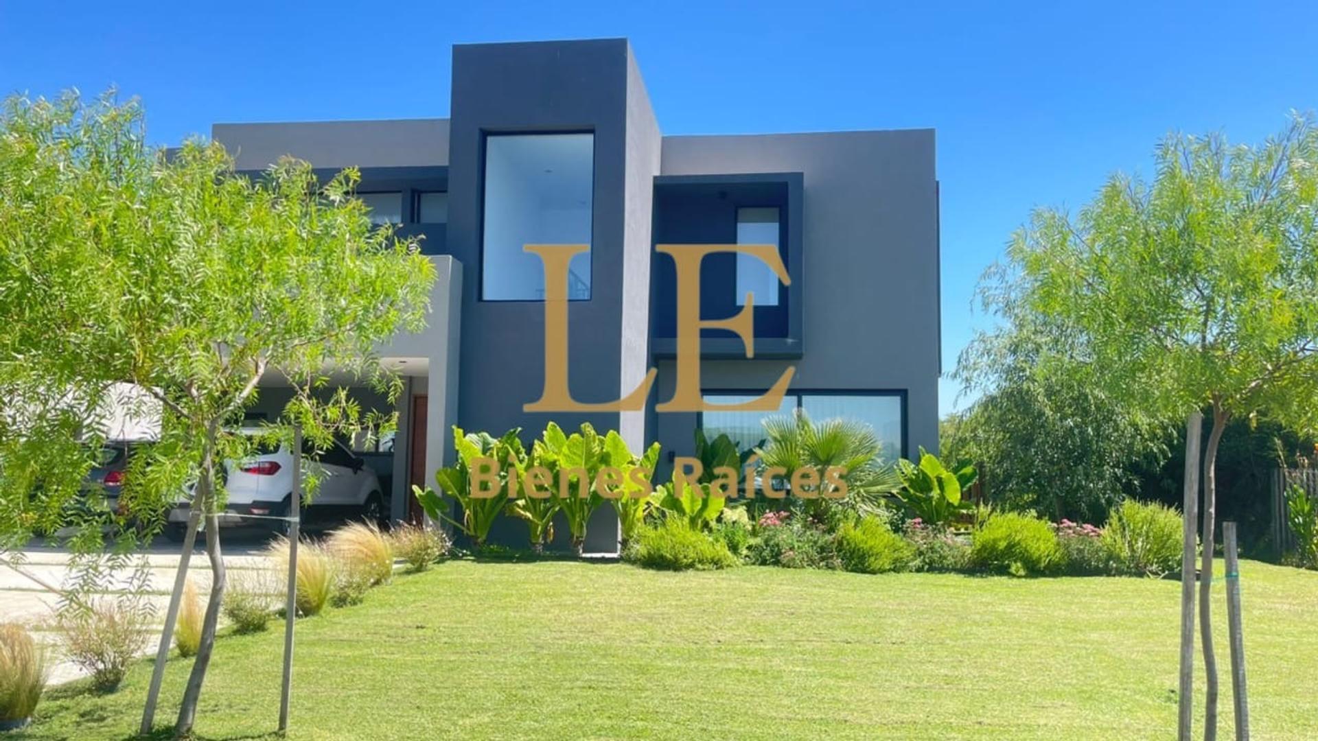 Casa en Venta en San Sebastian, USD 240.000