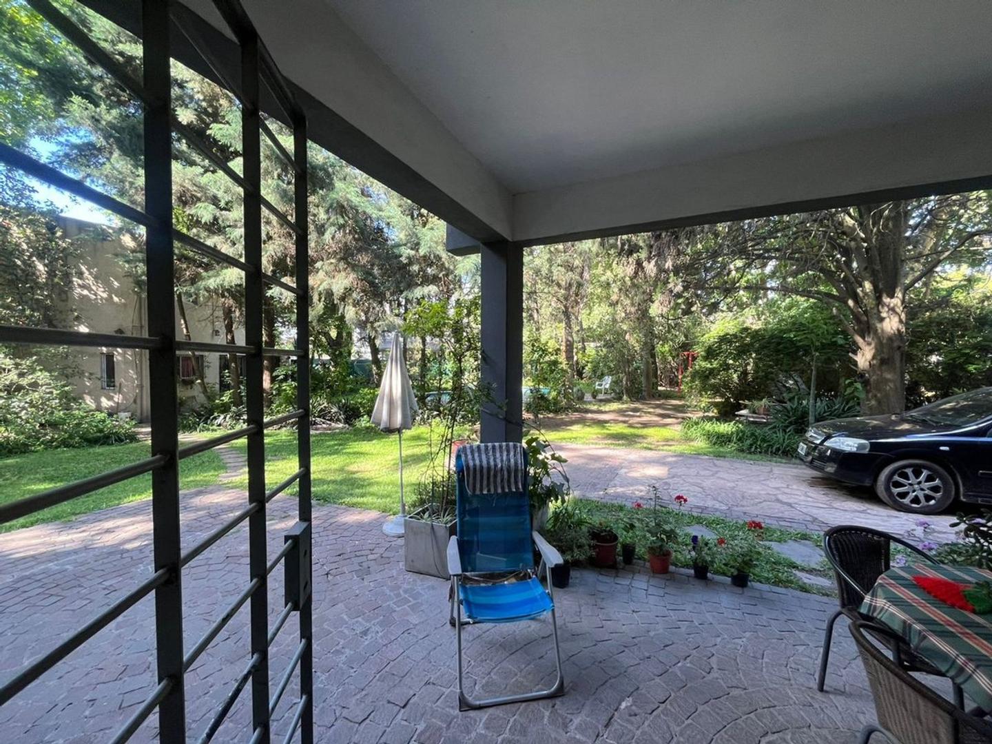 Casa 7 ambientes con 4 baños