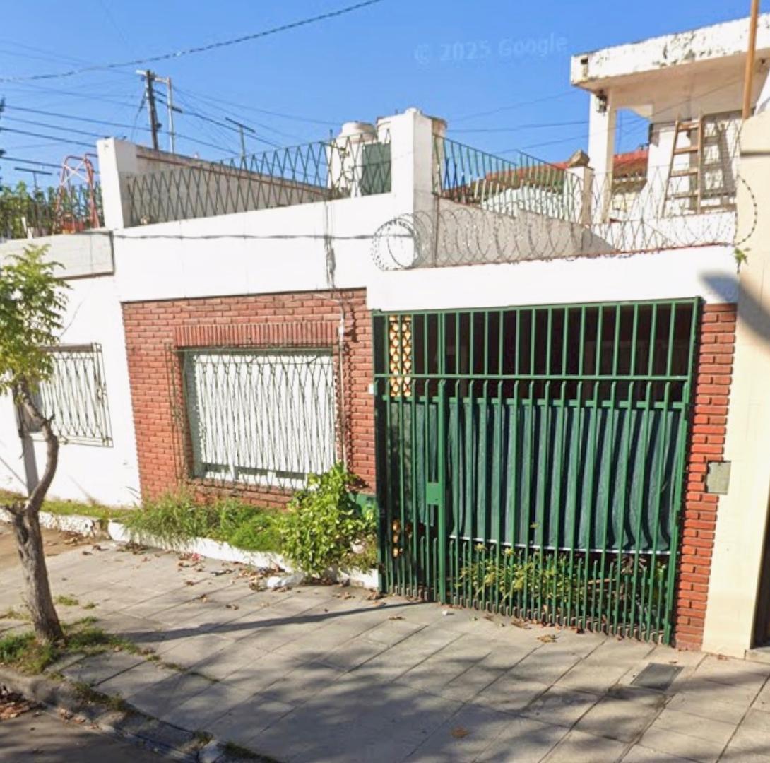 Casa en Venta. Alberdi al 700. Villa sarmiento