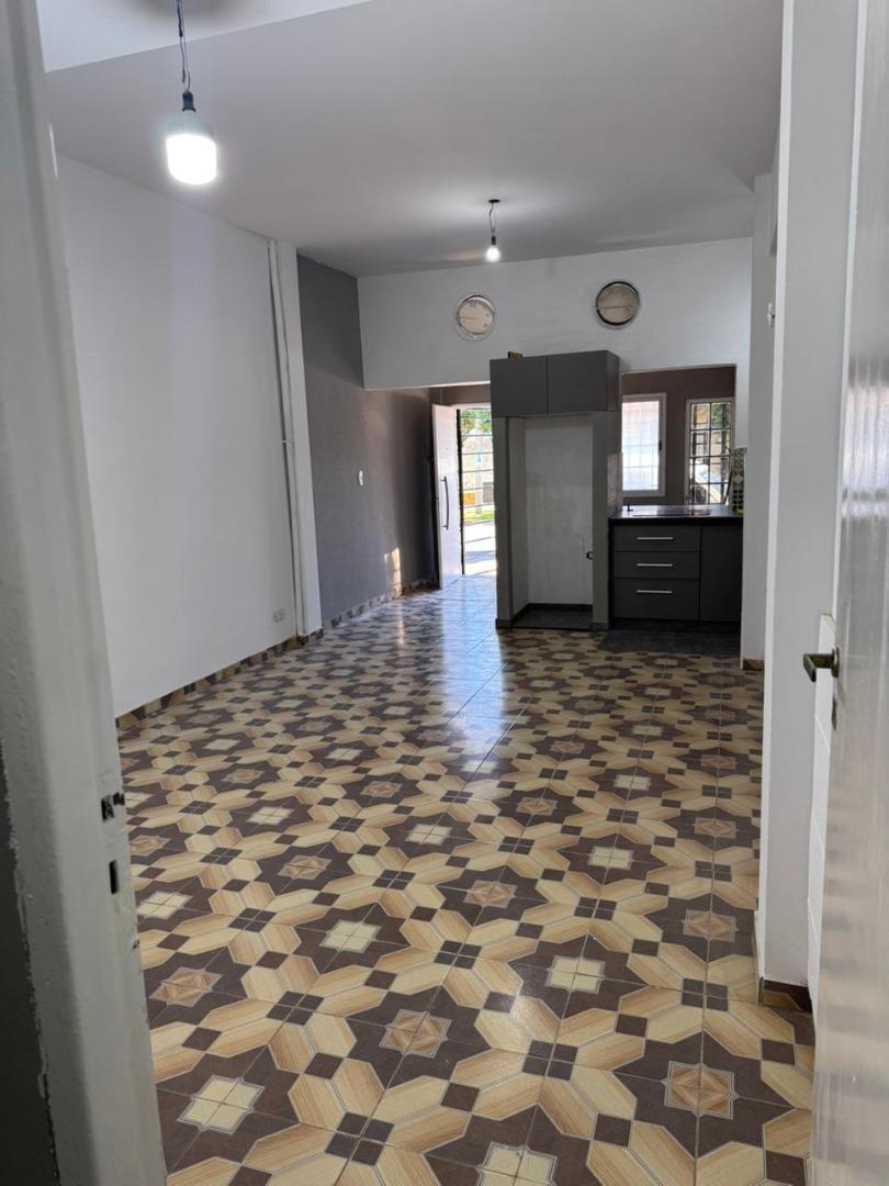 Depto Tipo Casa Monoambiente con 1 baño