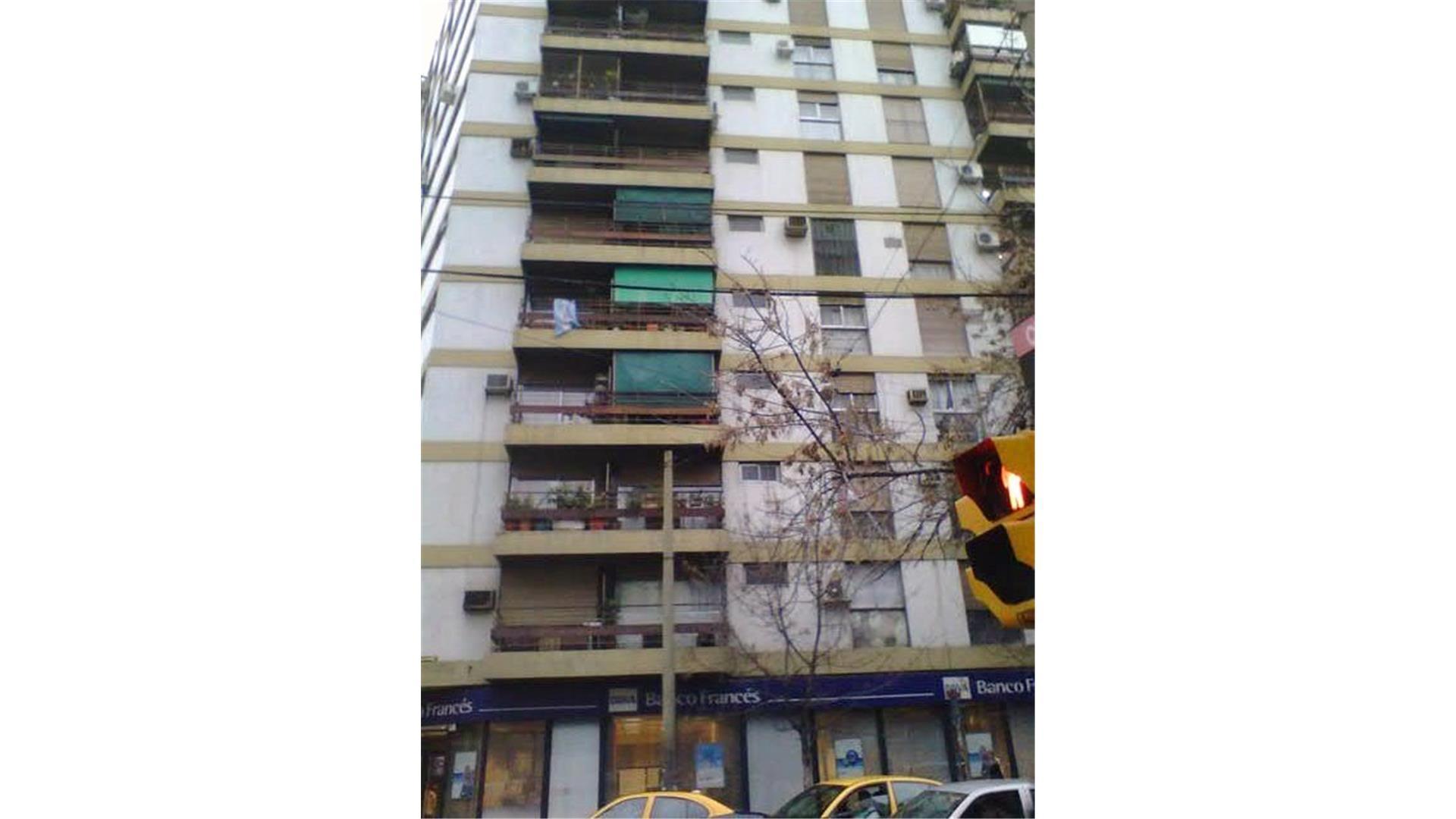 APTO PROFESIONAL - TRES AMBIENTES -