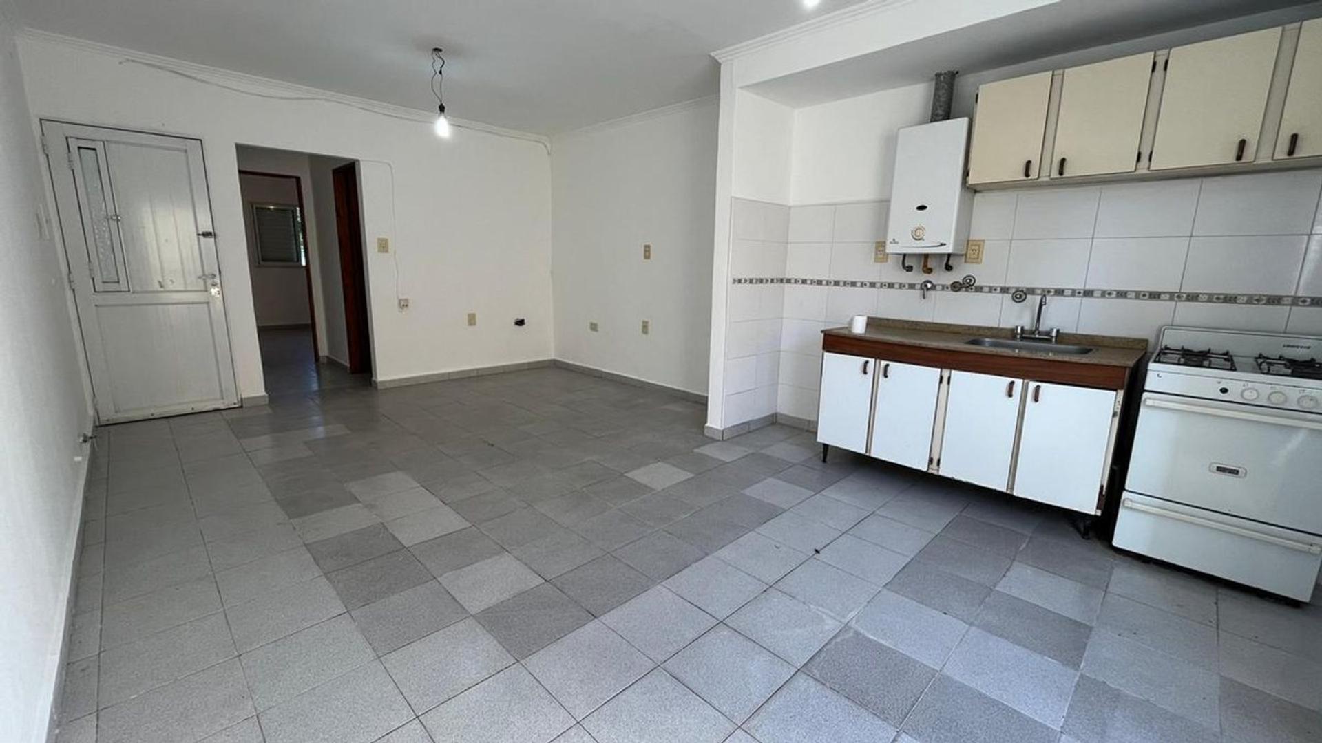 Departamento 3 ambientes con 1 baño