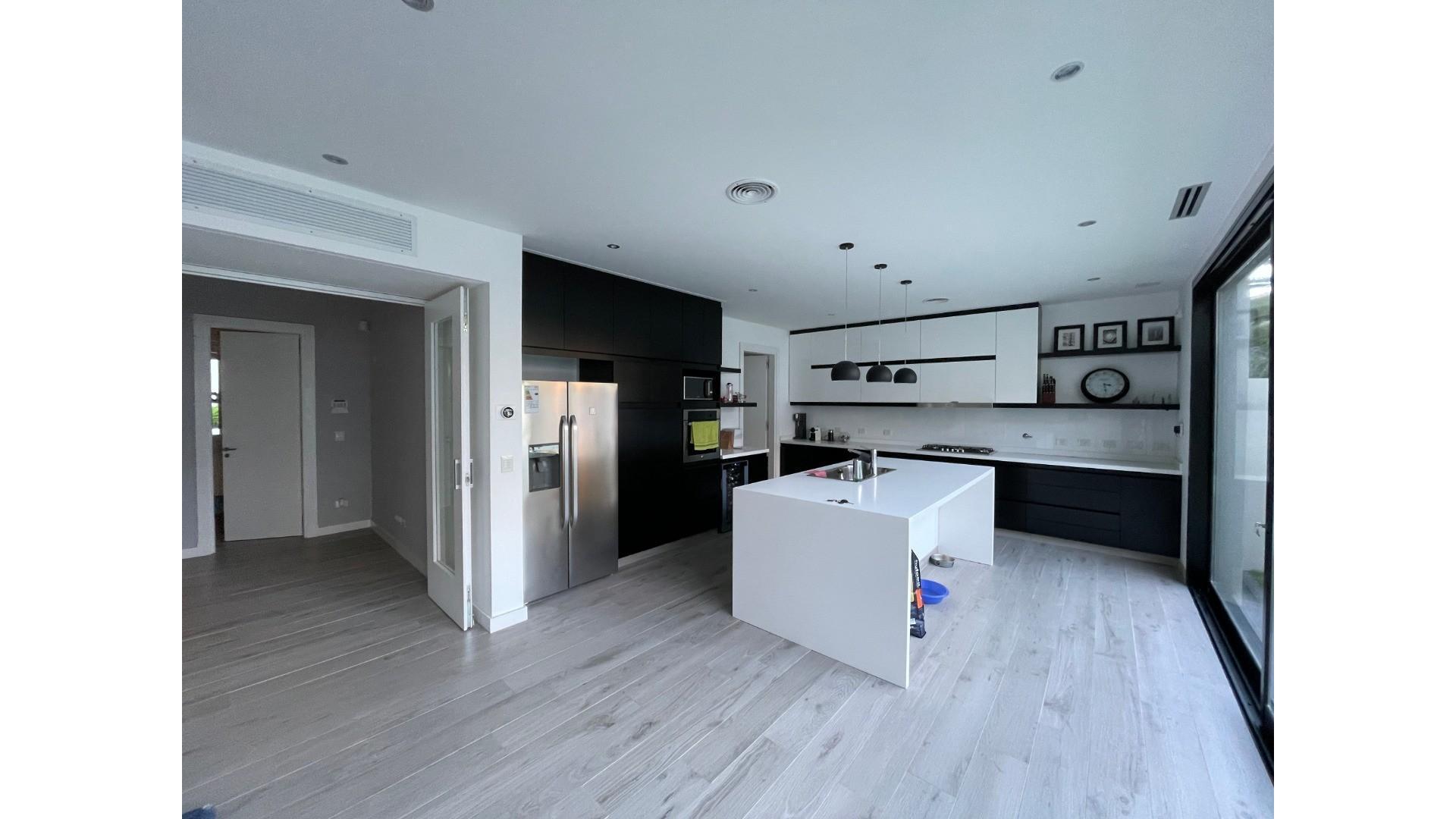 Casa en Venta en Acassuso Libertador  /  Solis, USD 1.200.000