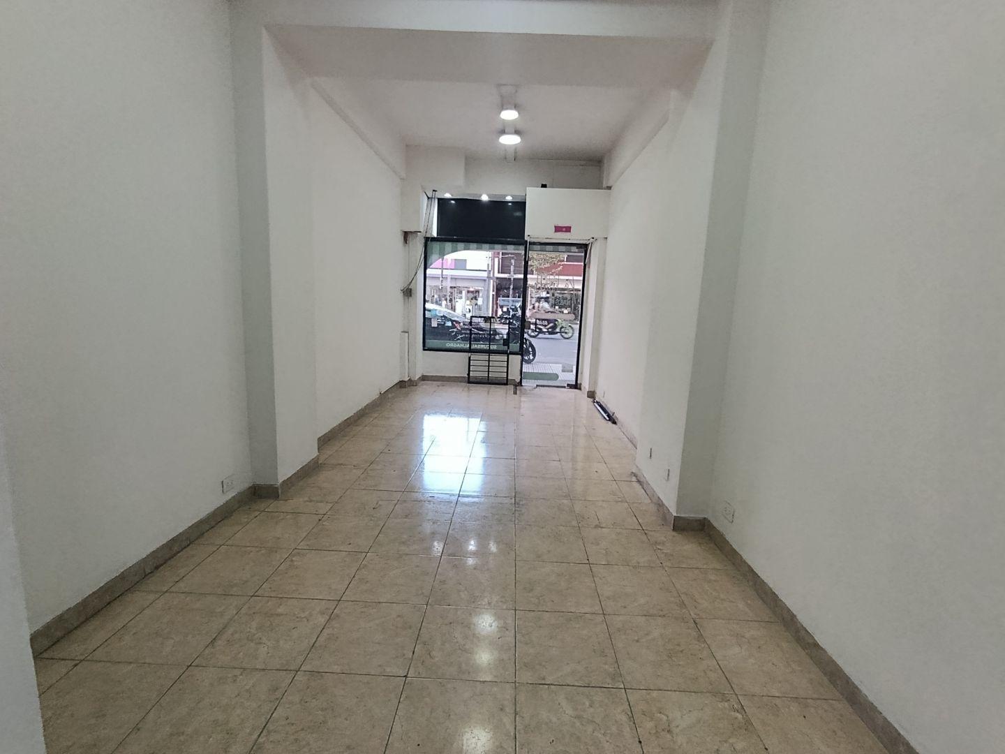 Local en Alquiler en Almagro, $ 2.200.000