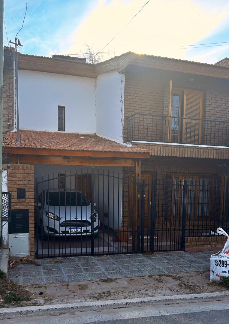 Santa Genoveva Calle Vélez Sarsfield 800