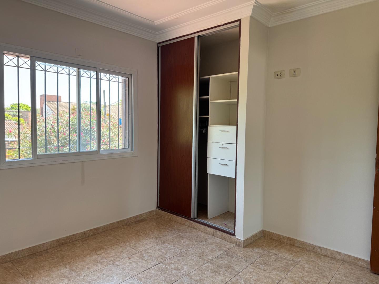 Casa 5 ambientes con 4 baños