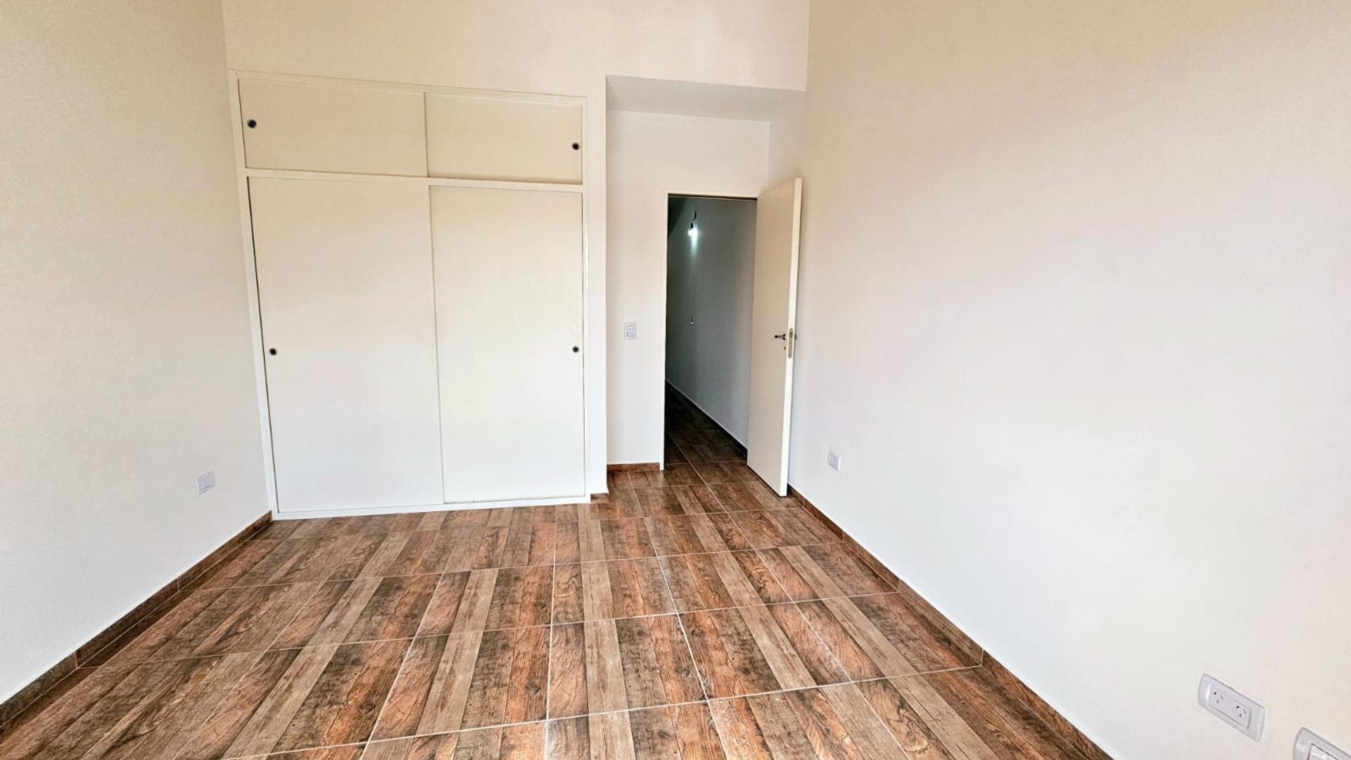 Depto Tipo Casa en Venta con 2 cocheras