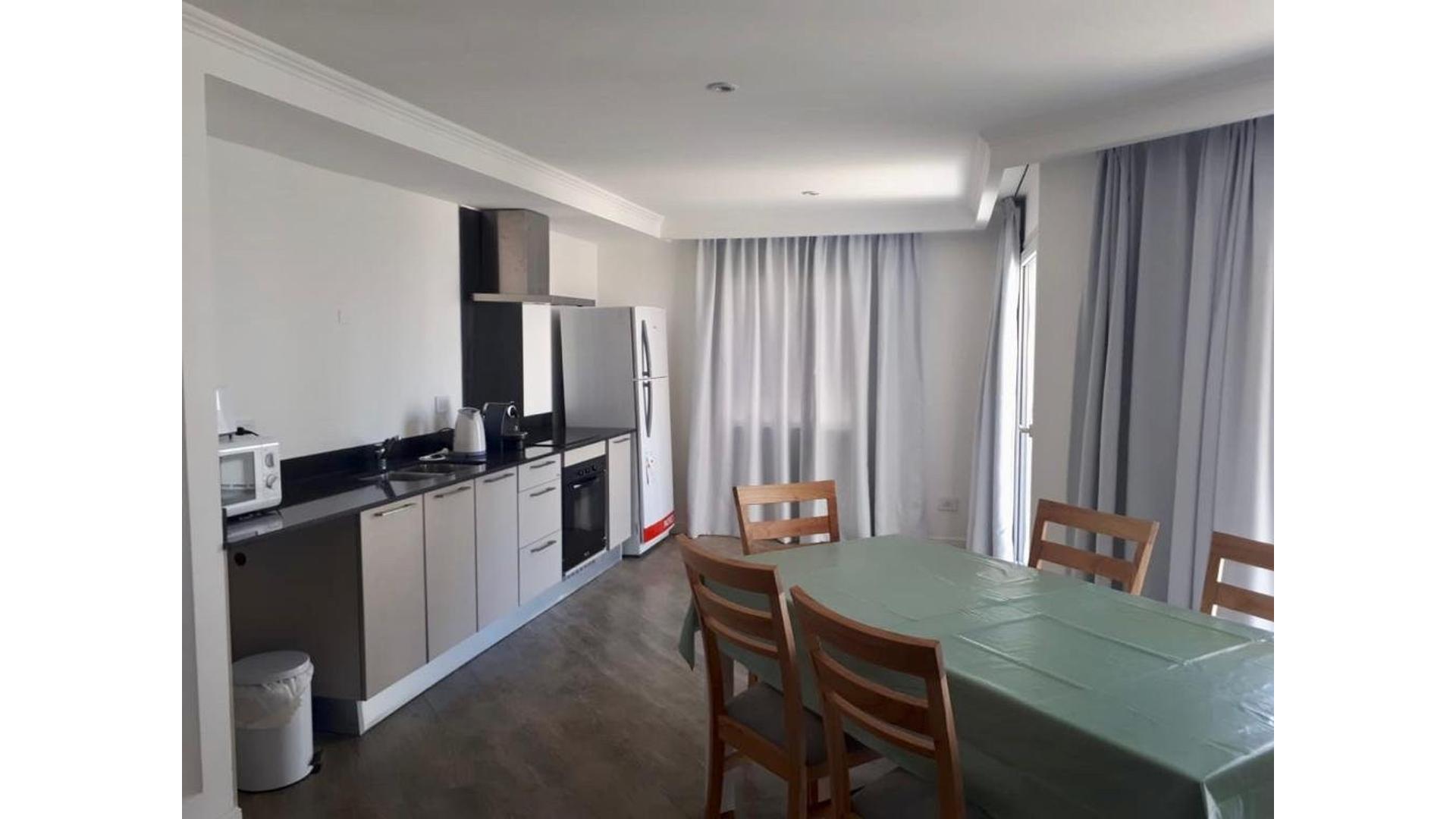 Aristobulo Del Valle 2500