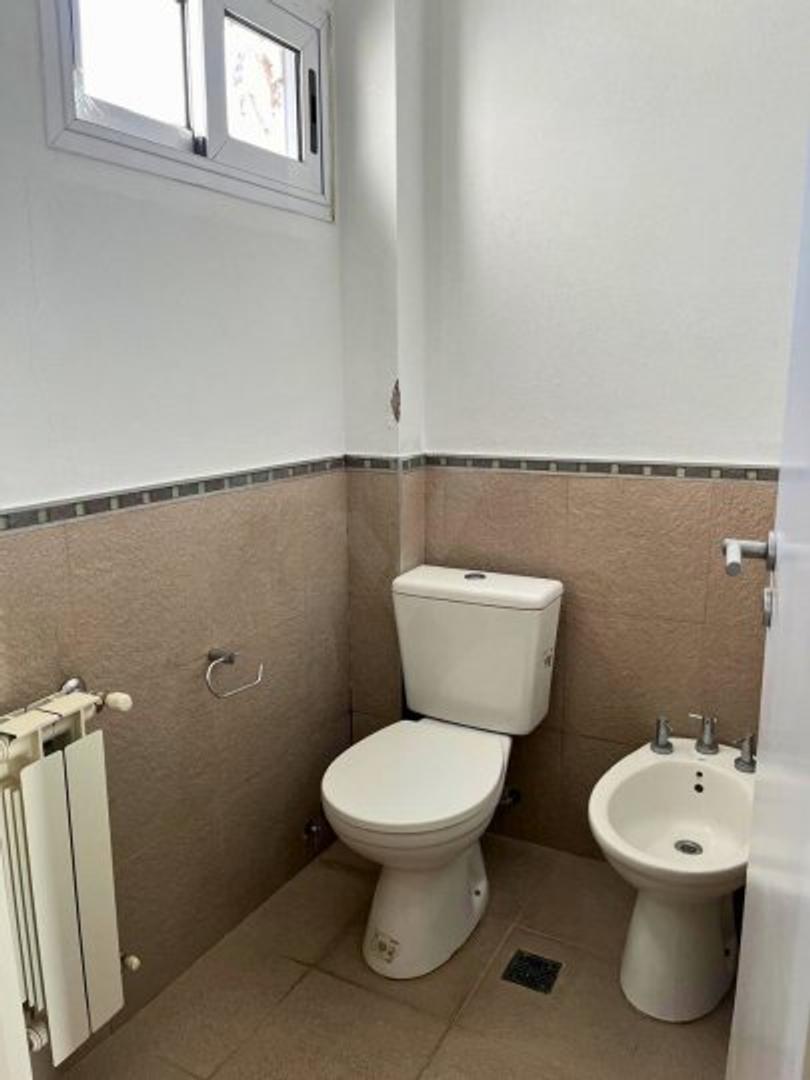 Colectora Autopista Doctor Ricardo Balbín, Hudson, Partido de Berazategui, Buenos Aires, 1885, Argentina , Piso 1