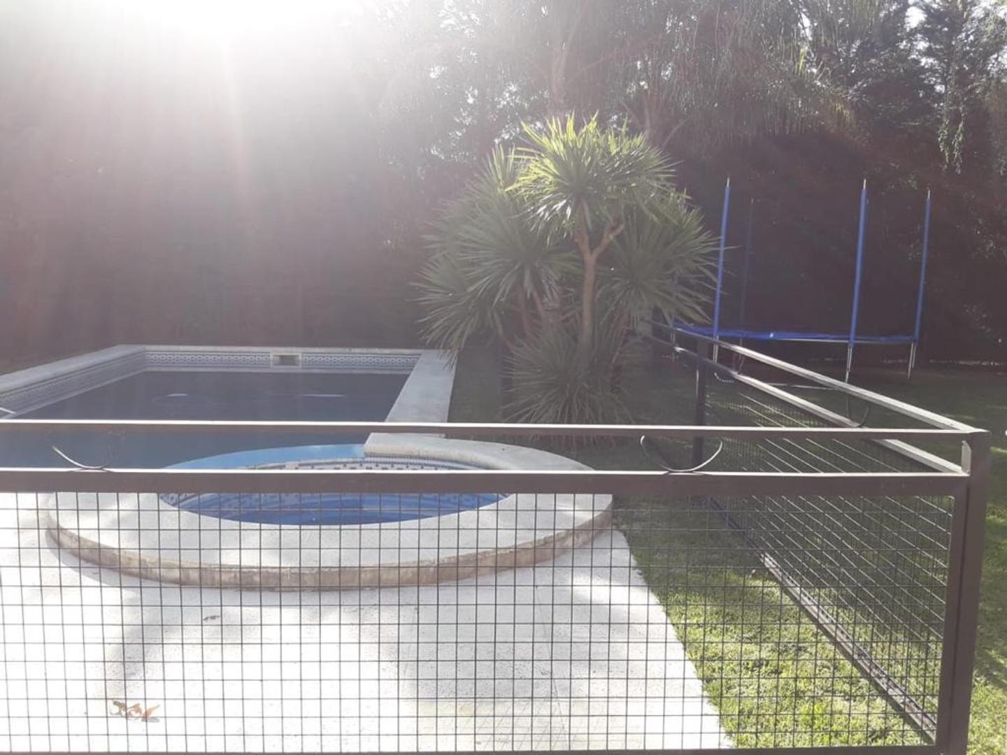 Casa 5 ambientes con 3 baños